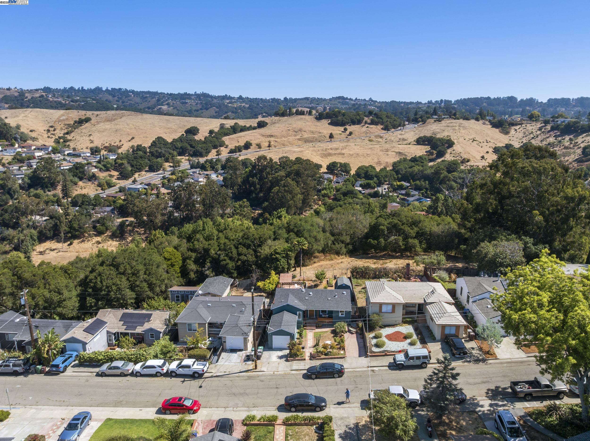Detail Gallery Image 28 of 30 For 8802 Seneca St, Oakland,  CA 94605 - 2 Beds | 2 Baths