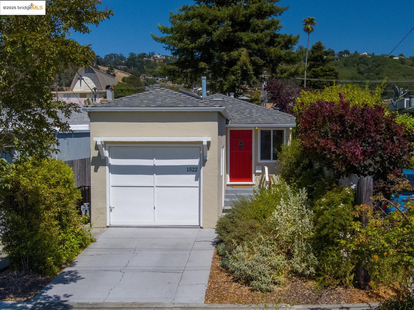 Detail Gallery Image 1 of 21 For 1522 Elm St, El Cerrito,  CA 94530 - 2 Beds | 1 Baths