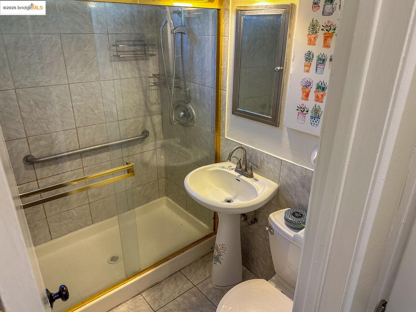 Detail Gallery Image 11 of 21 For 1522 Elm St, El Cerrito,  CA 94530 - 2 Beds | 1 Baths
