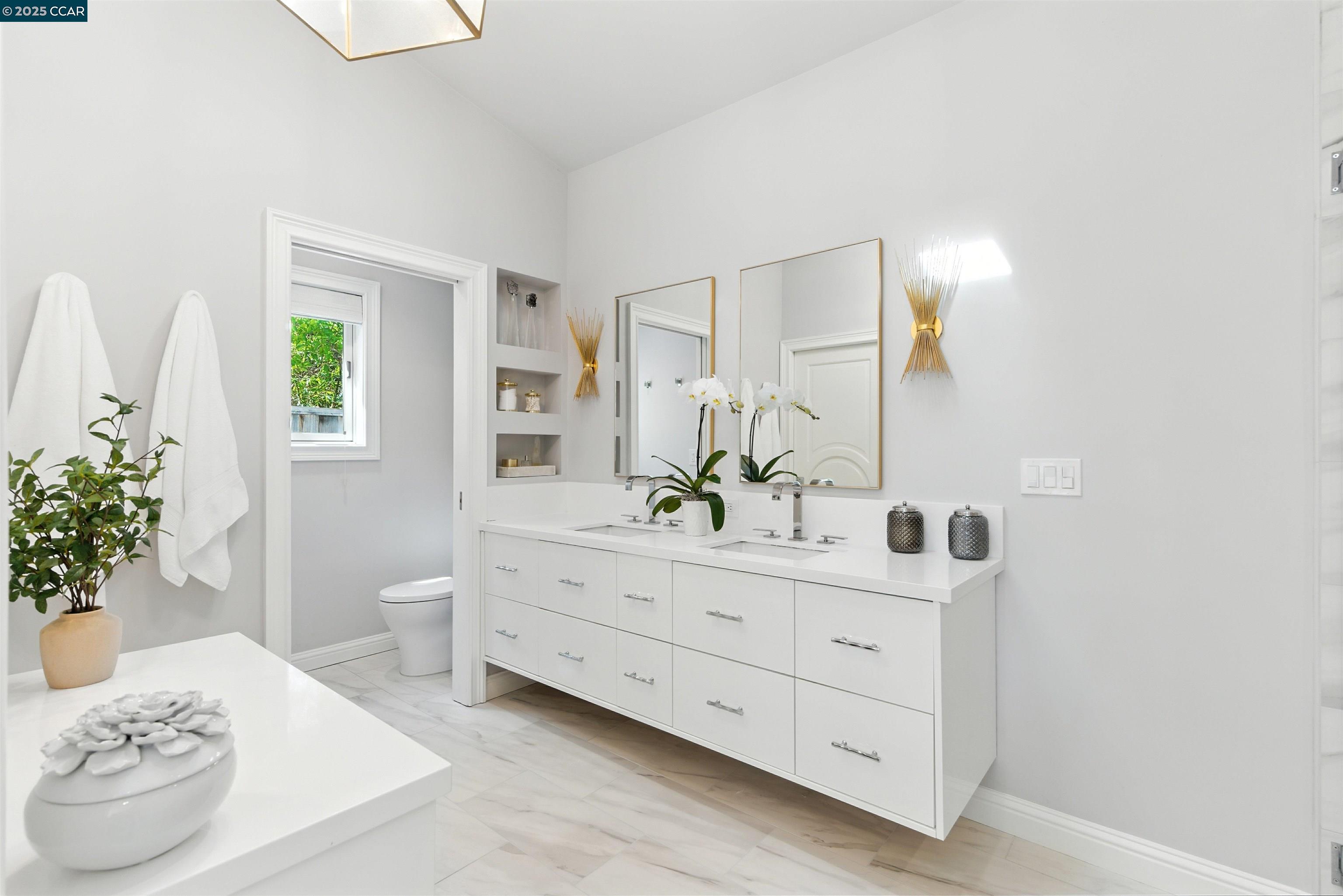 Detail Gallery Image 21 of 42 For 101 Meadow Ln, Orinda,  CA 94563 - 4 Beds | 3 Baths