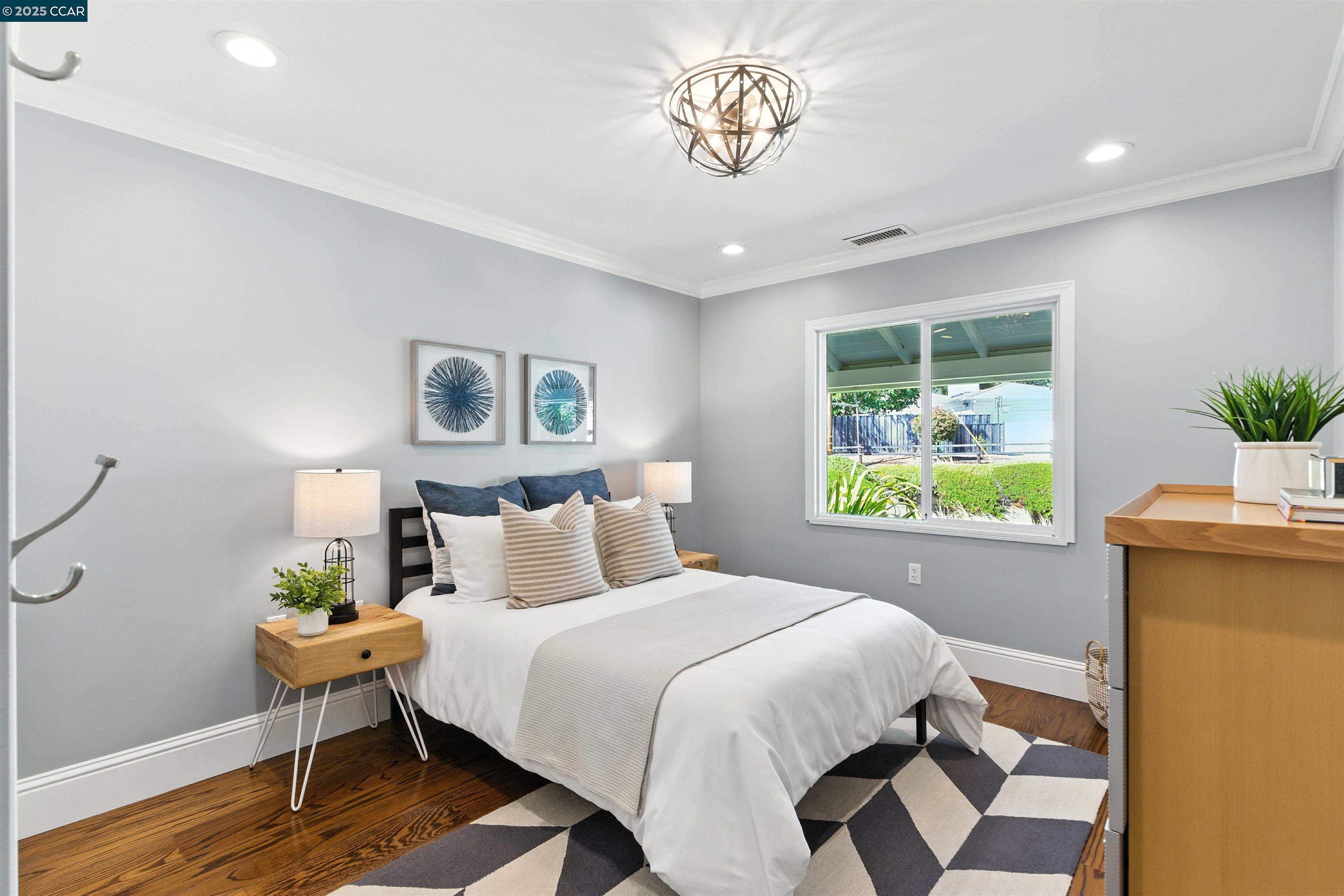 Detail Gallery Image 24 of 42 For 101 Meadow Ln, Orinda,  CA 94563 - 4 Beds | 3 Baths