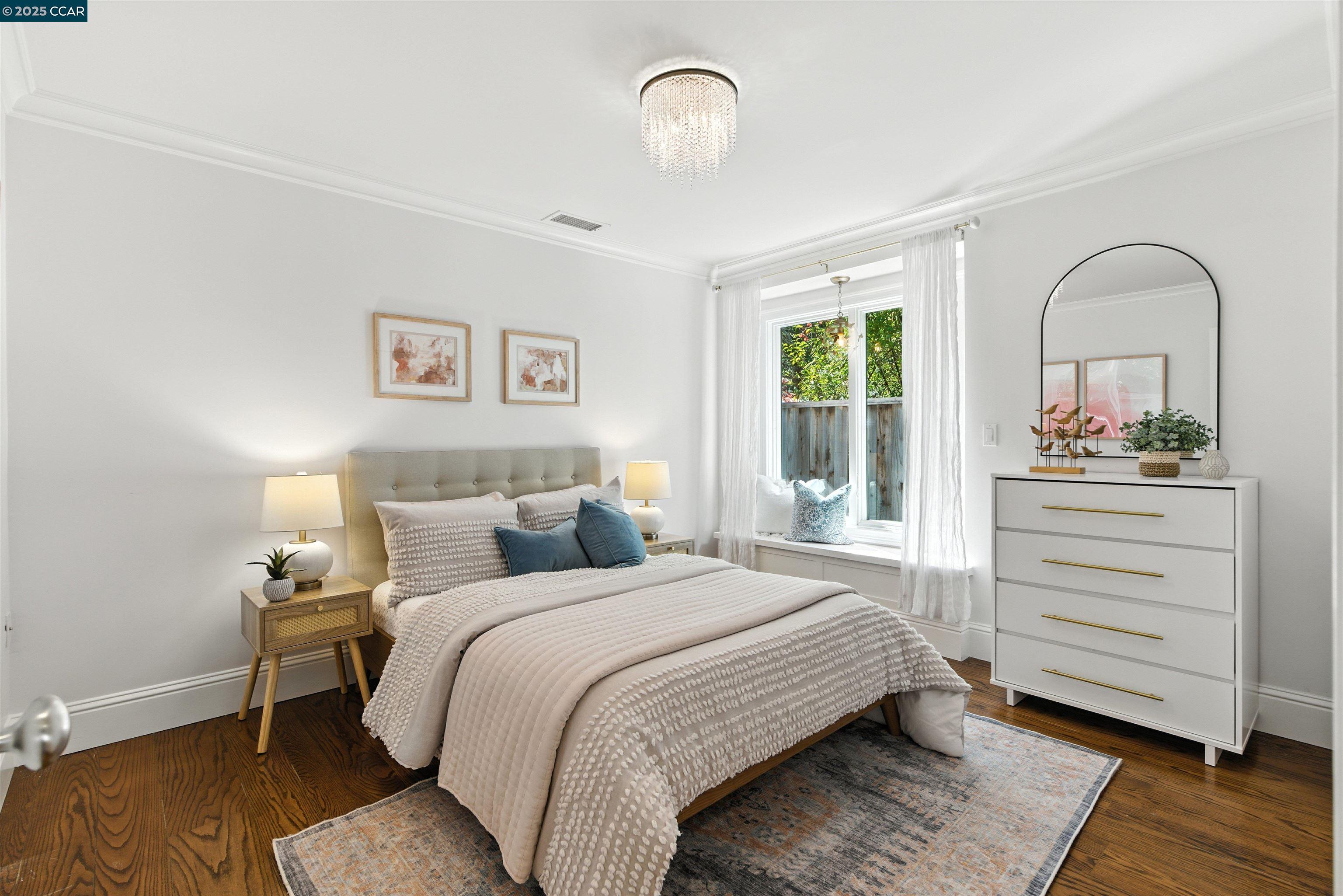 Detail Gallery Image 25 of 42 For 101 Meadow Ln, Orinda,  CA 94563 - 4 Beds | 3 Baths