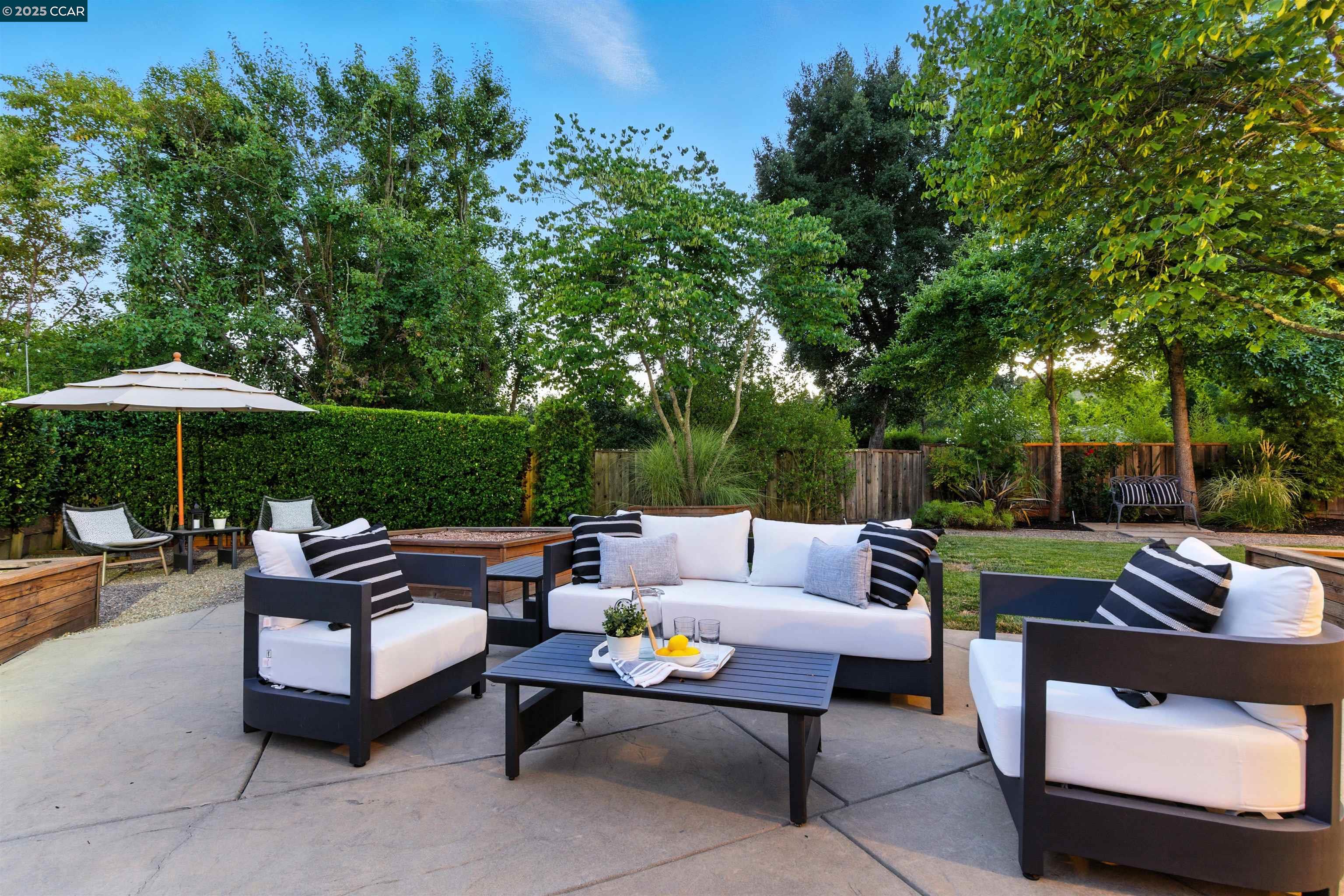 Detail Gallery Image 33 of 42 For 101 Meadow Ln, Orinda,  CA 94563 - 4 Beds | 3 Baths