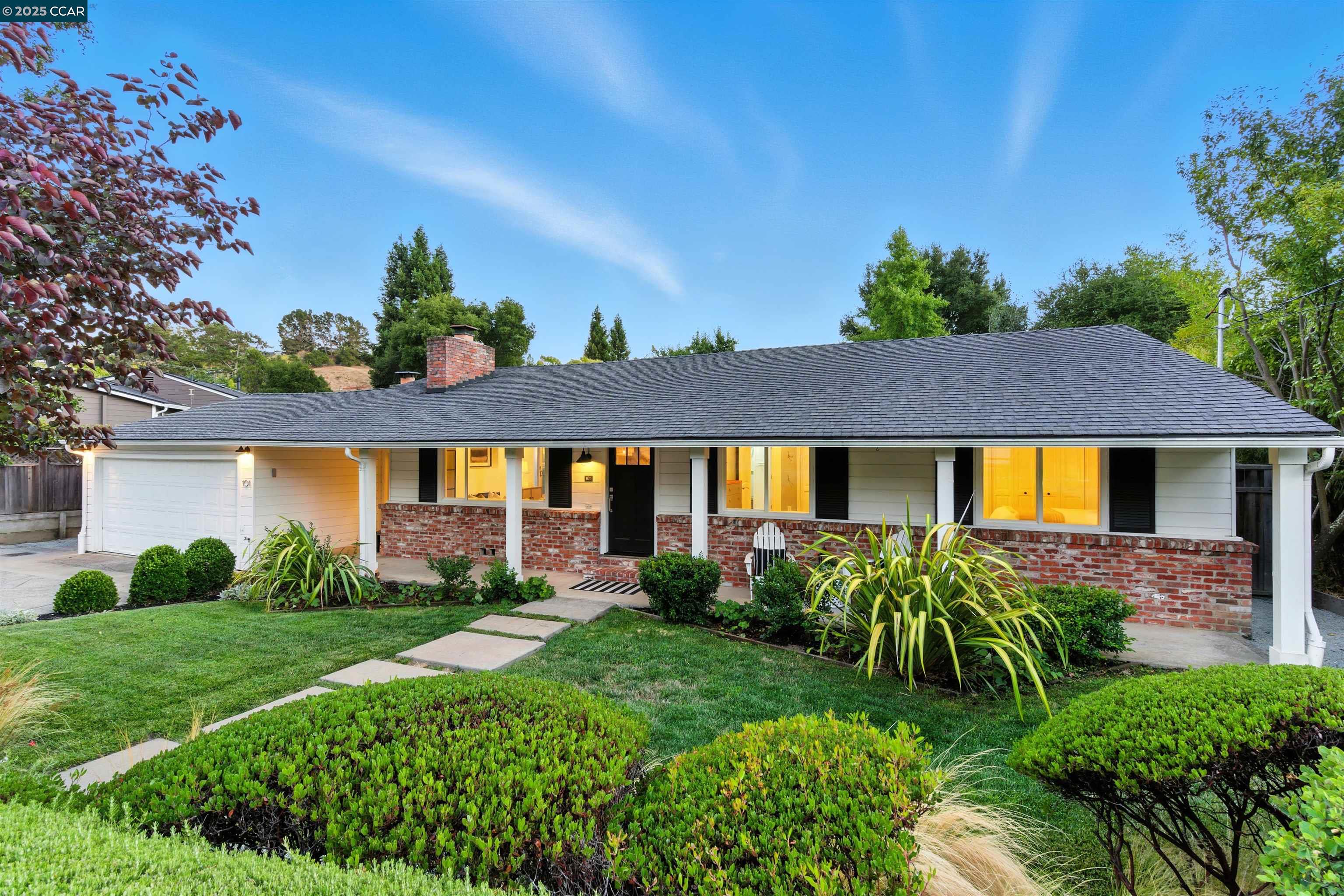 Detail Gallery Image 36 of 42 For 101 Meadow Ln, Orinda,  CA 94563 - 4 Beds | 3 Baths