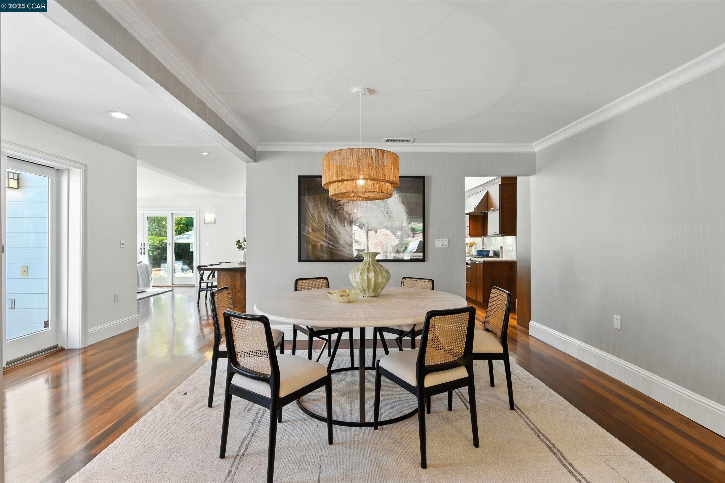 Detail Gallery Image 5 of 42 For 101 Meadow Ln, Orinda,  CA 94563 - 4 Beds | 3 Baths