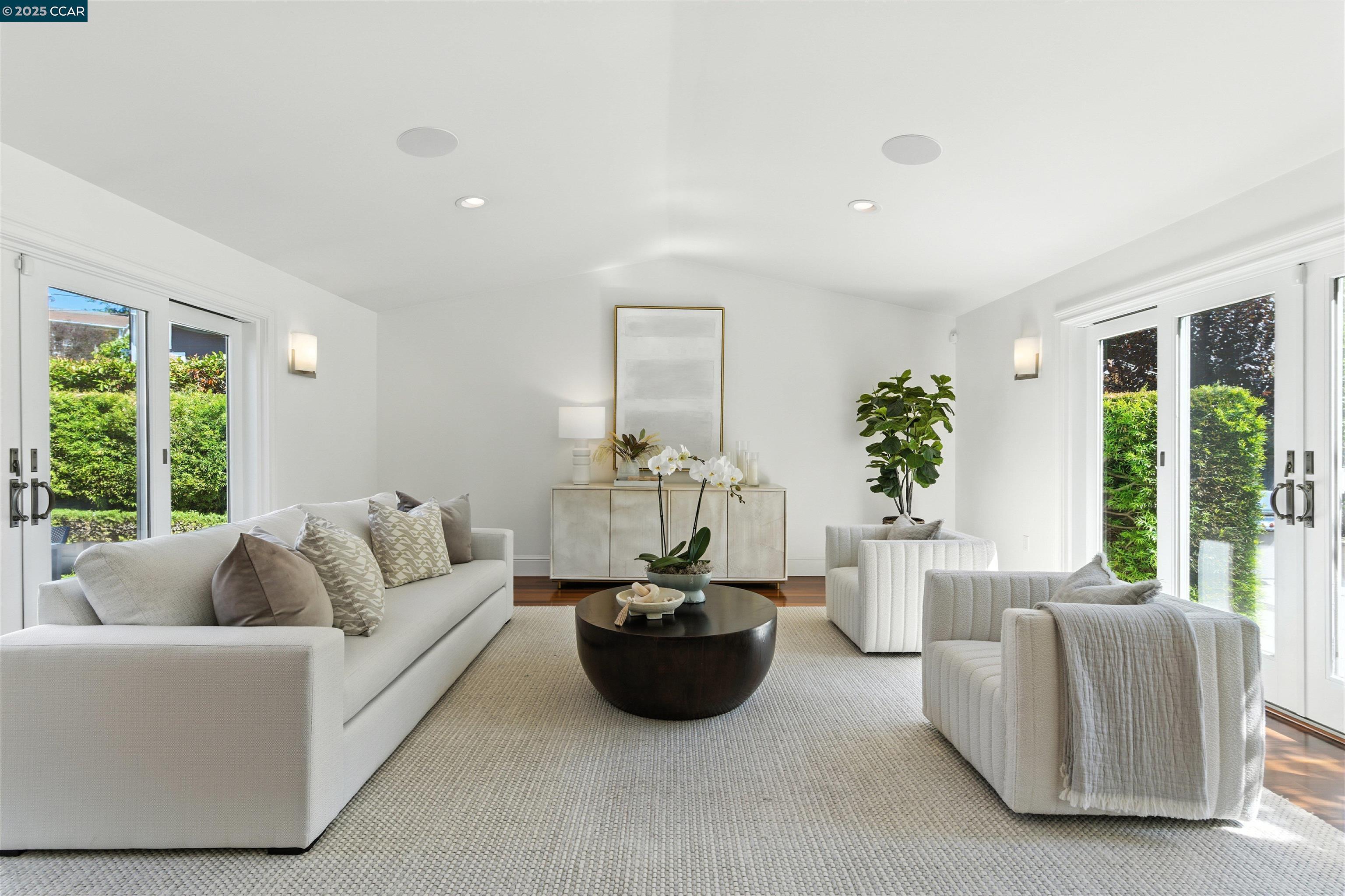 Detail Gallery Image 7 of 42 For 101 Meadow Ln, Orinda,  CA 94563 - 4 Beds | 3 Baths