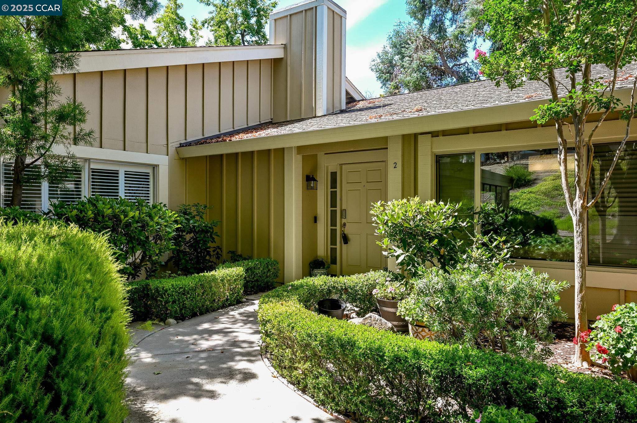 MLS: 41109092 Condo For Sale