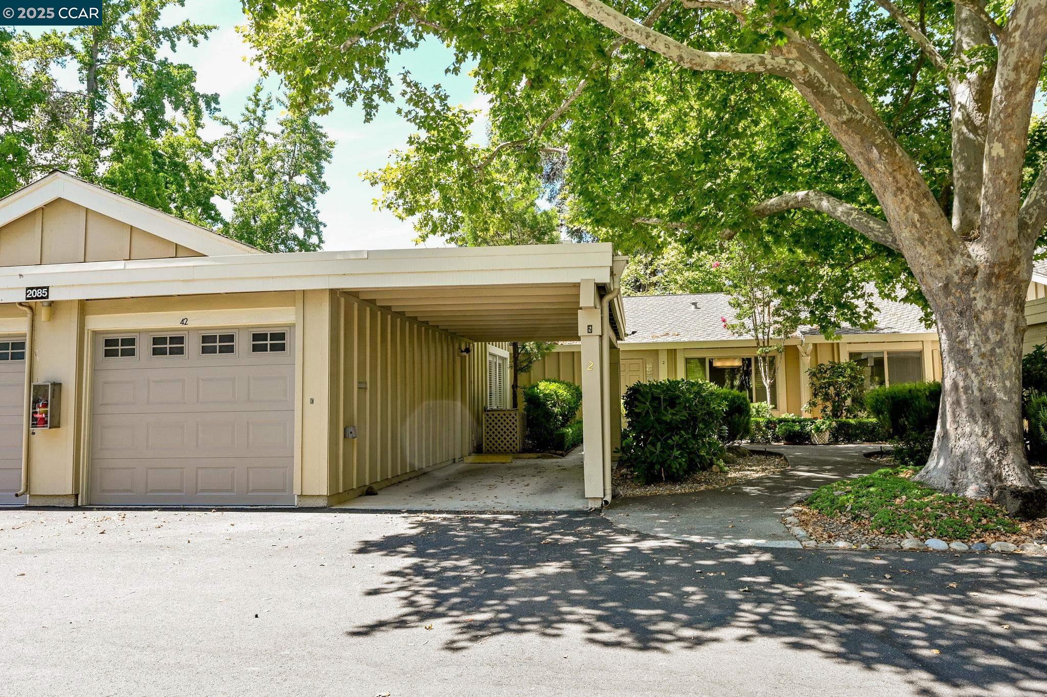Detail Gallery Image 2 of 45 For 2085 Cactus Ct #2,  Walnut Creek,  CA 94595 - 2 Beds | 2 Baths