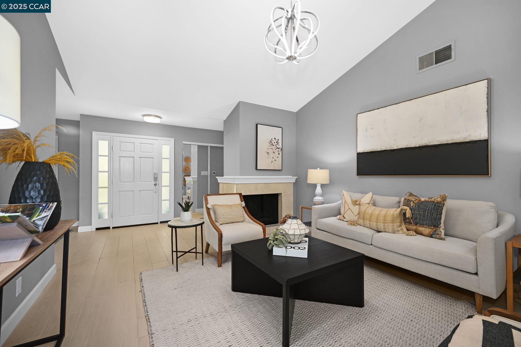 Detail Gallery Image 4 of 45 For 2085 Cactus Ct #2,  Walnut Creek,  CA 94595 - 2 Beds | 2 Baths
