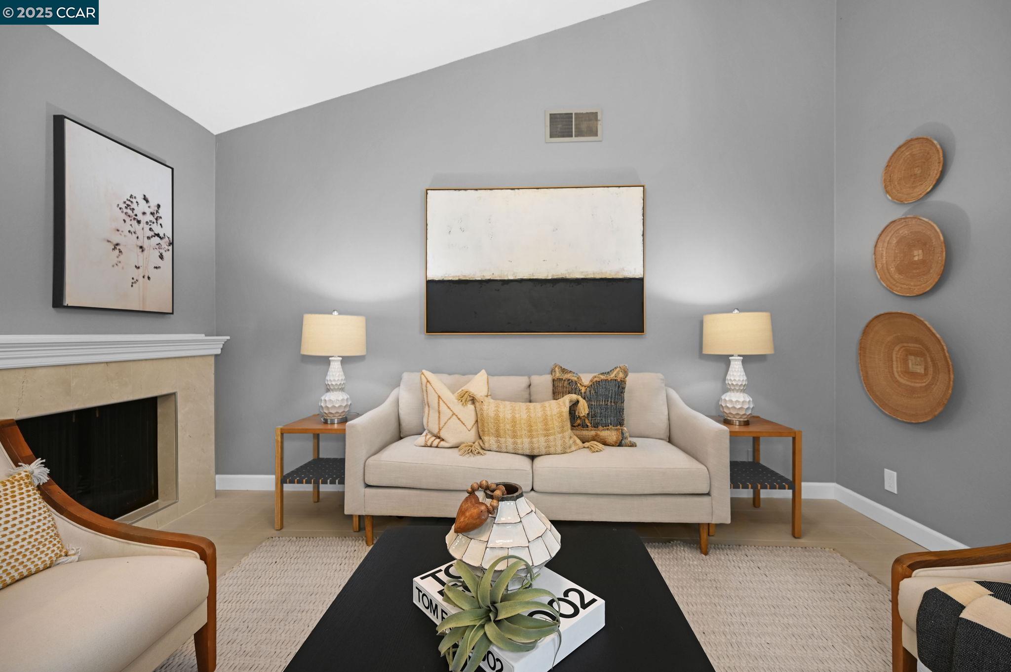 Detail Gallery Image 6 of 45 For 2085 Cactus Ct #2,  Walnut Creek,  CA 94595 - 2 Beds | 2 Baths