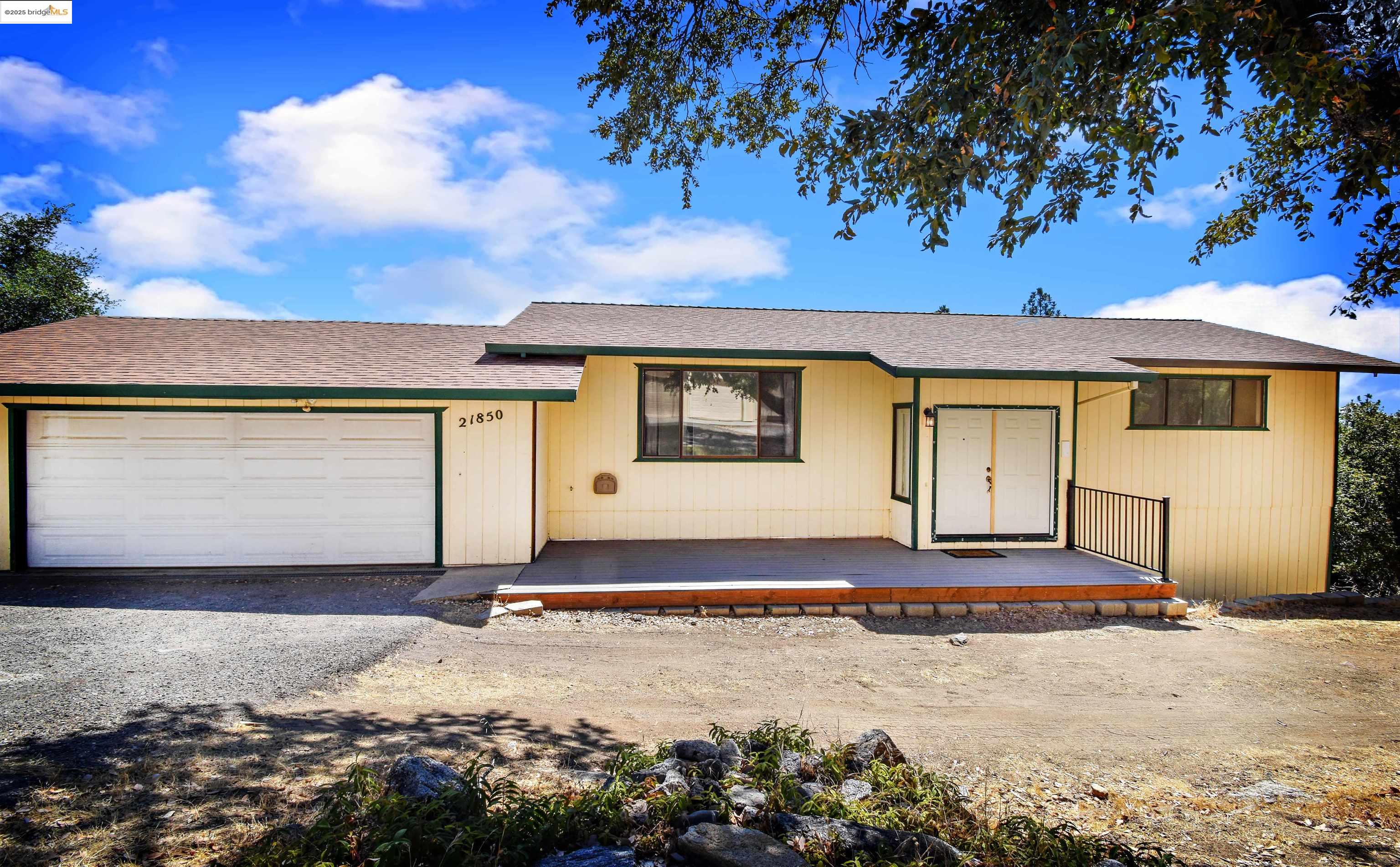 Detail Gallery Image 2 of 39 For 21850 Phoenix Lake Rd, Sonora,  CA 95370 - 3 Beds | 2 Baths