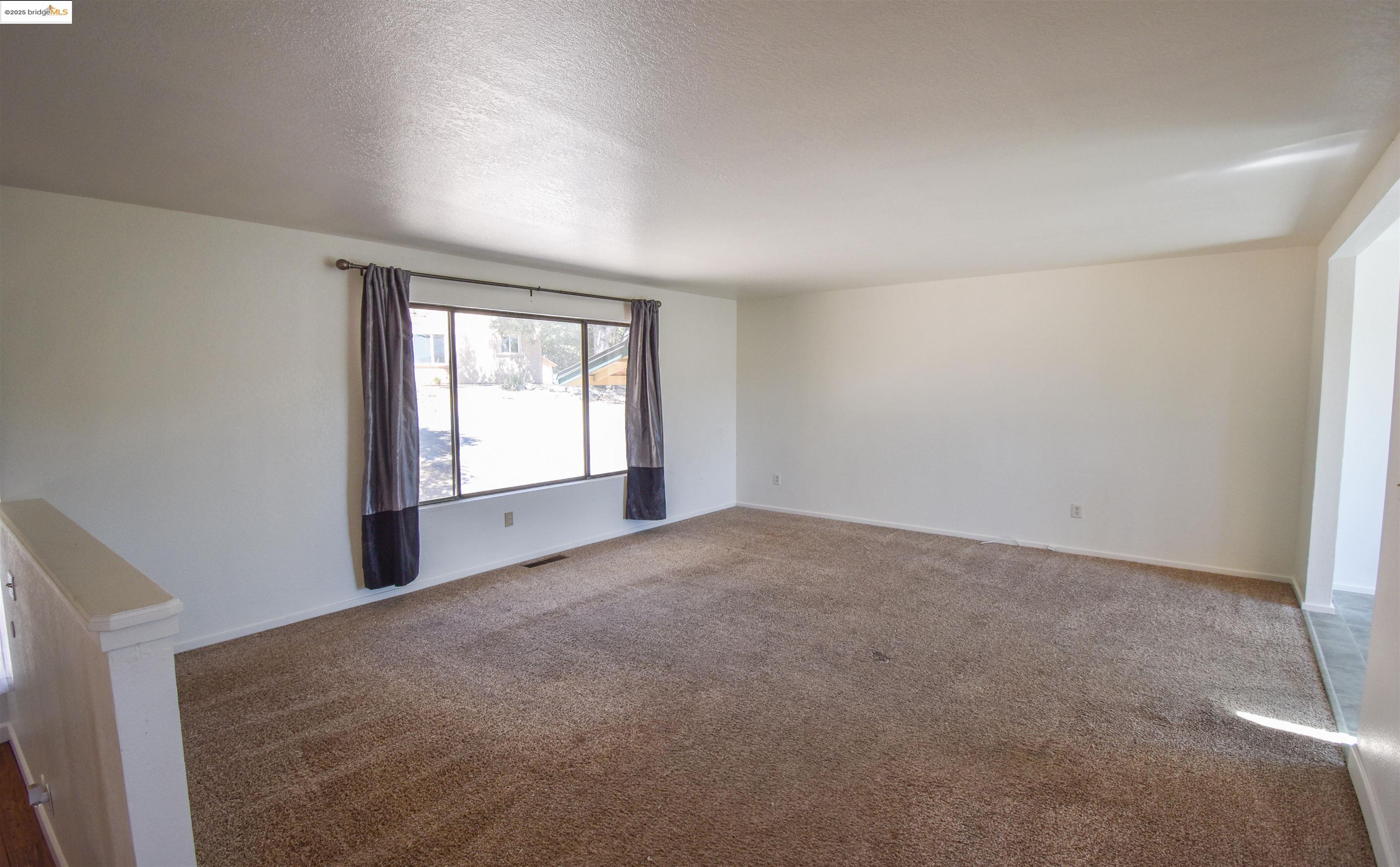 Detail Gallery Image 11 of 39 For 21850 Phoenix Lake Rd, Sonora,  CA 95370 - 3 Beds | 2 Baths