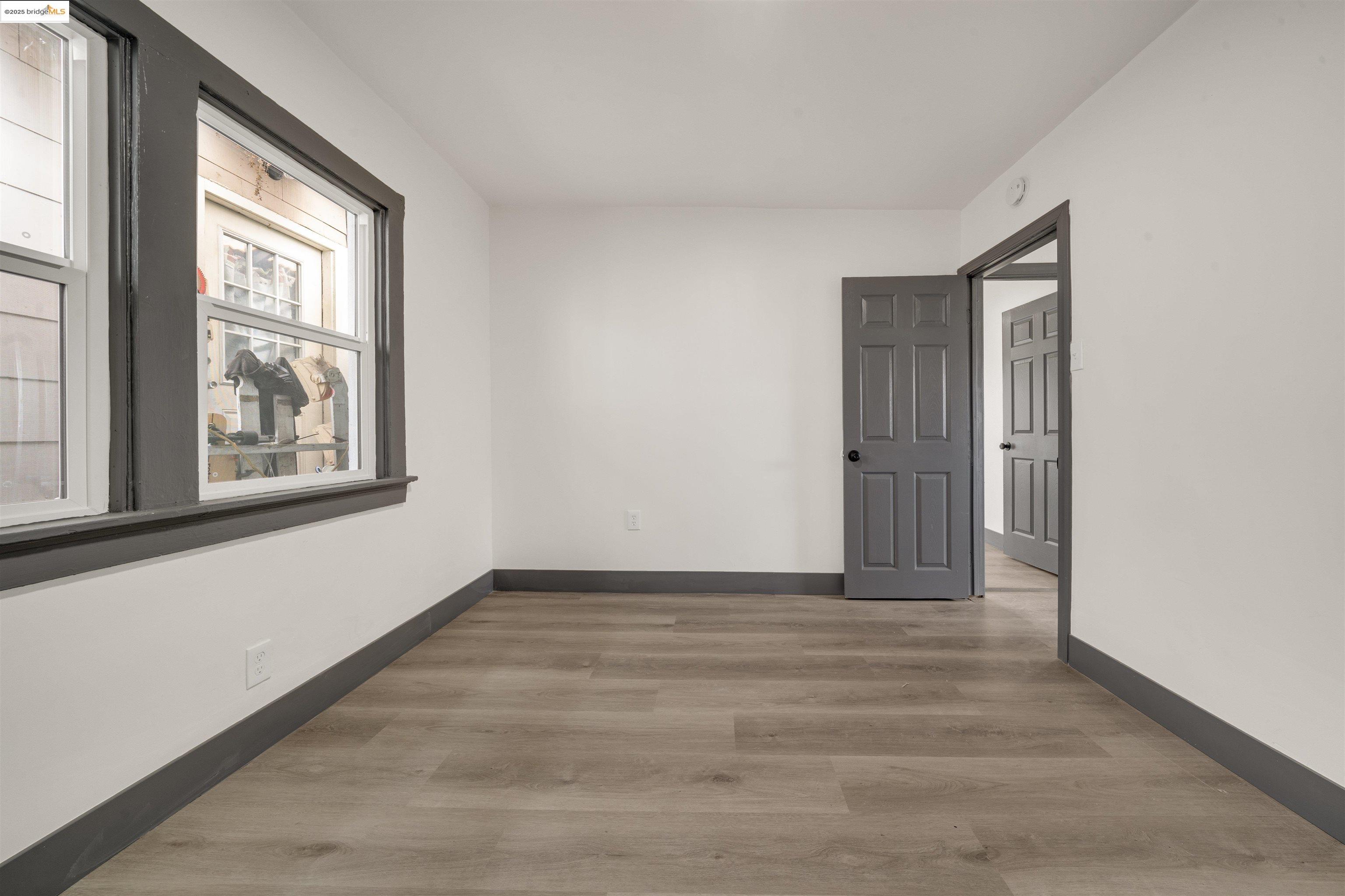 Detail Gallery Image 17 of 22 For 1604 57th Ave, Oakland,  CA 94621 - 2 Beds | 1 Baths
