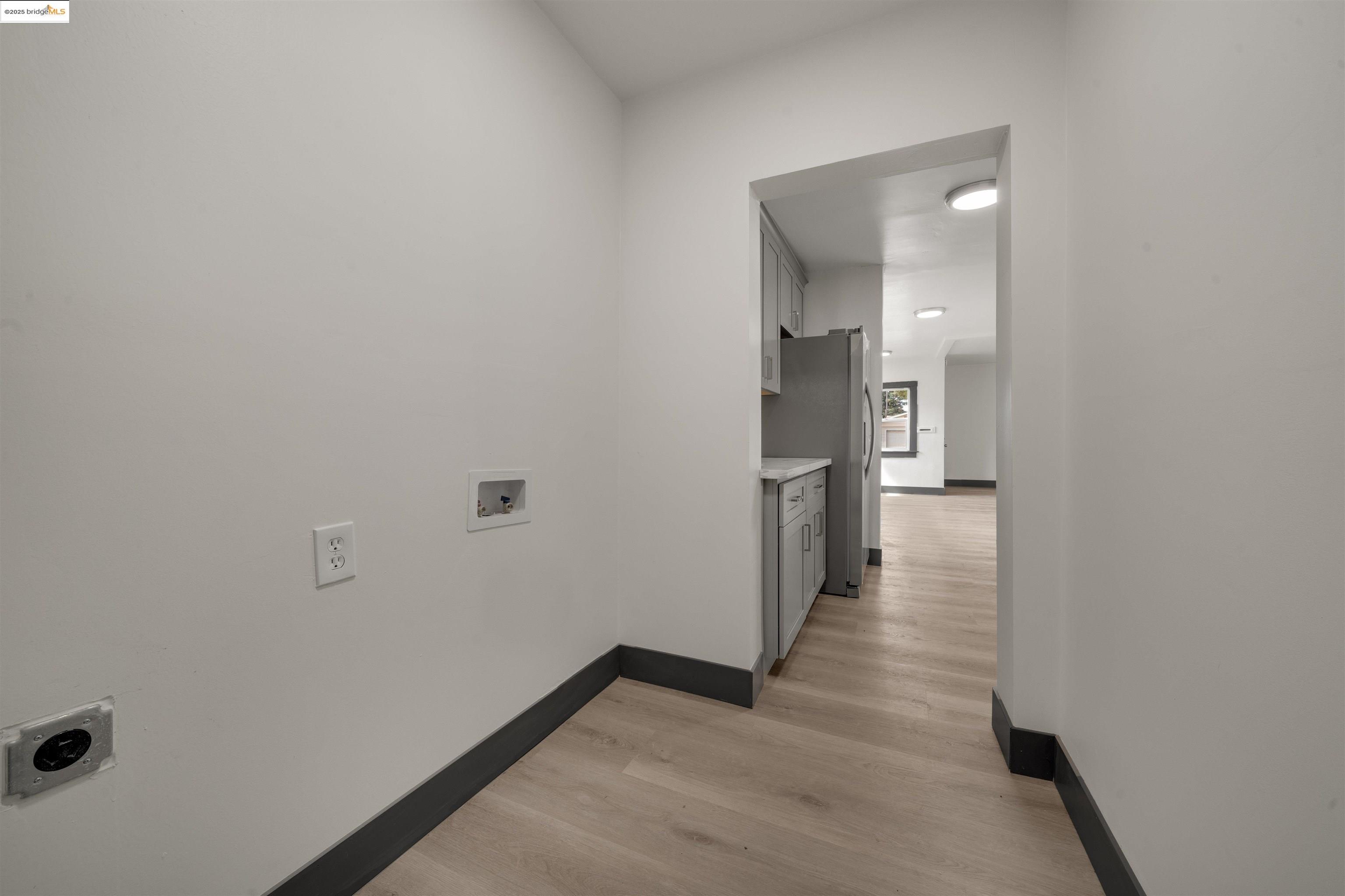 Detail Gallery Image 19 of 22 For 1604 57th Ave, Oakland,  CA 94621 - 2 Beds | 1 Baths