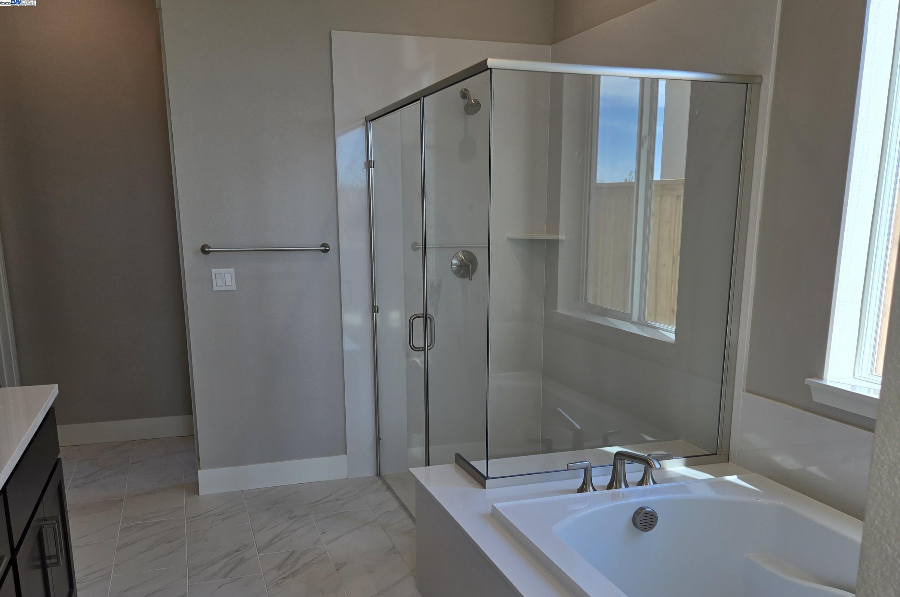 Detail Gallery Image 3 of 21 For 1351 Crescent Avenue, Manteca,  CA 95336 - 2 Beds | 2/1 Baths
