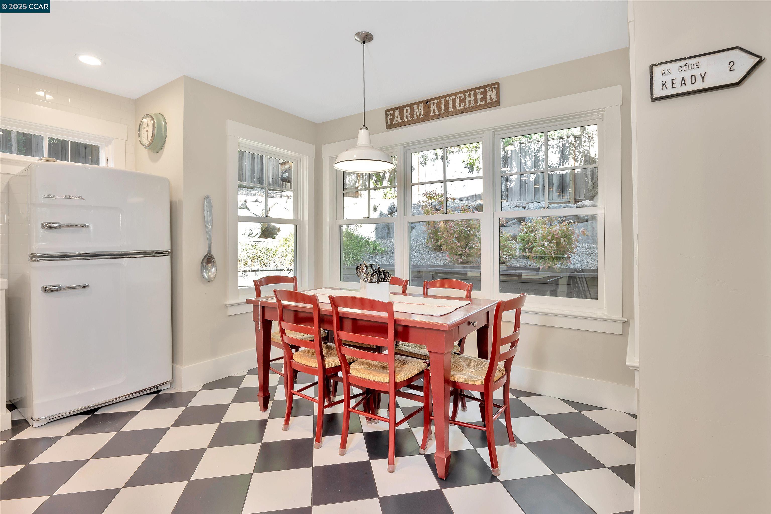 Detail Gallery Image 15 of 52 For 935 Reliez Station Rd, Lafayette,  CA 94549 - 5 Beds | 4/1 Baths