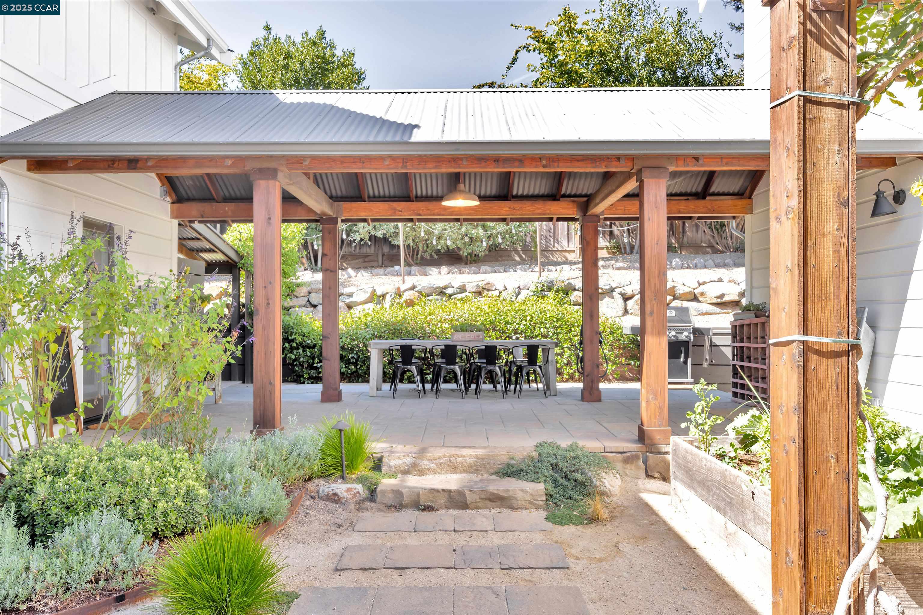 Detail Gallery Image 32 of 52 For 935 Reliez Station Rd, Lafayette,  CA 94549 - 5 Beds | 4/1 Baths