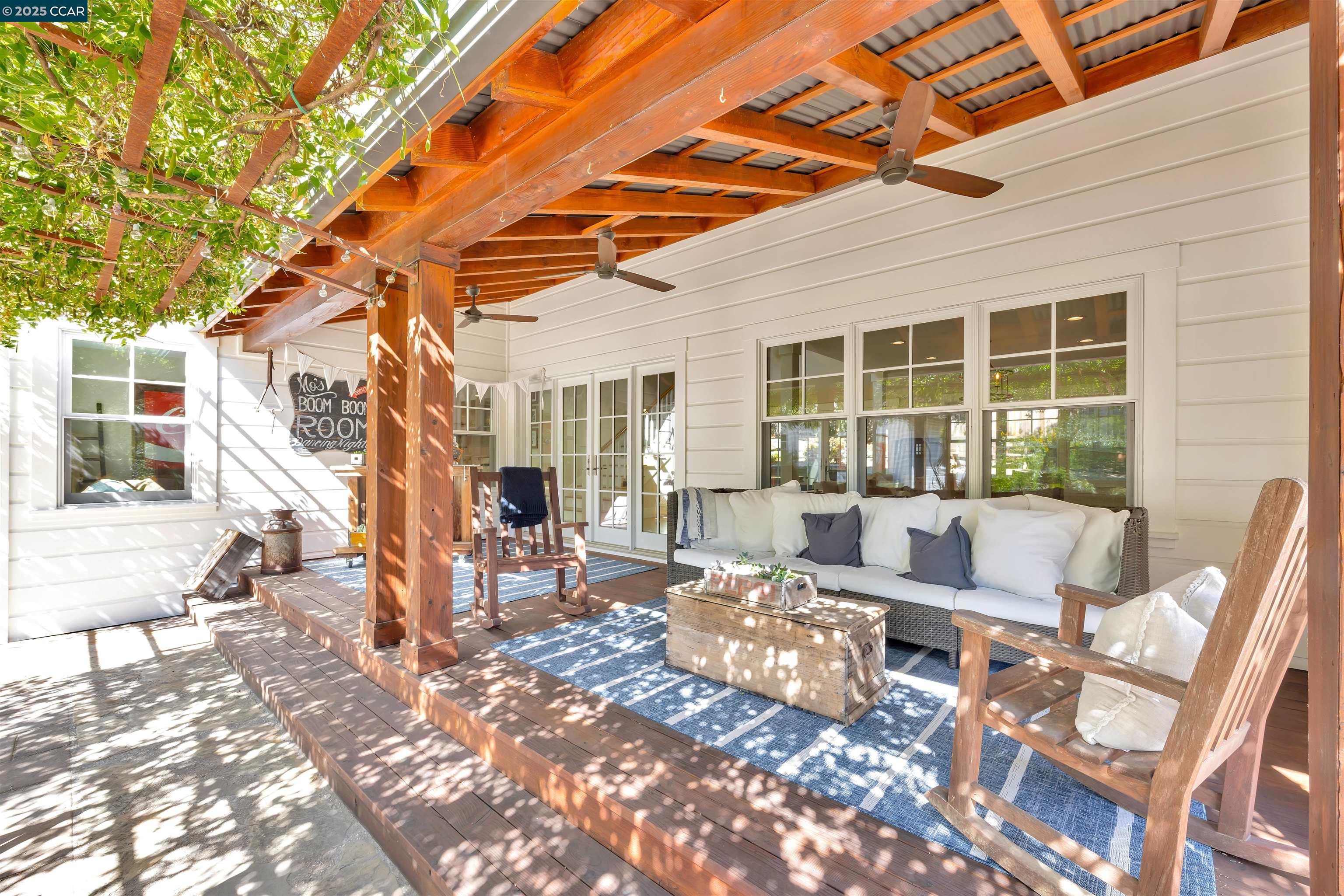 Detail Gallery Image 33 of 52 For 935 Reliez Station Rd, Lafayette,  CA 94549 - 5 Beds | 4/1 Baths