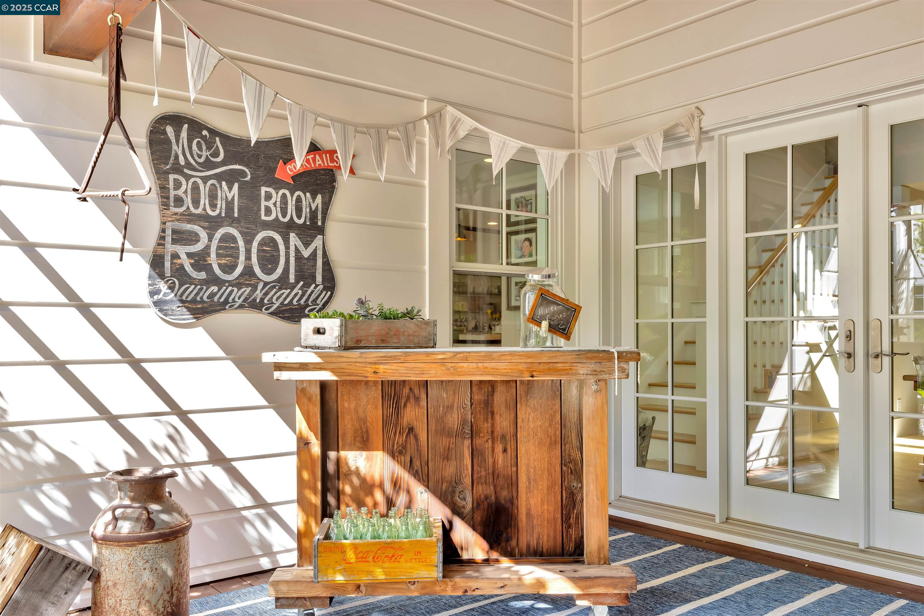 Detail Gallery Image 38 of 52 For 935 Reliez Station Rd, Lafayette,  CA 94549 - 5 Beds | 4/1 Baths