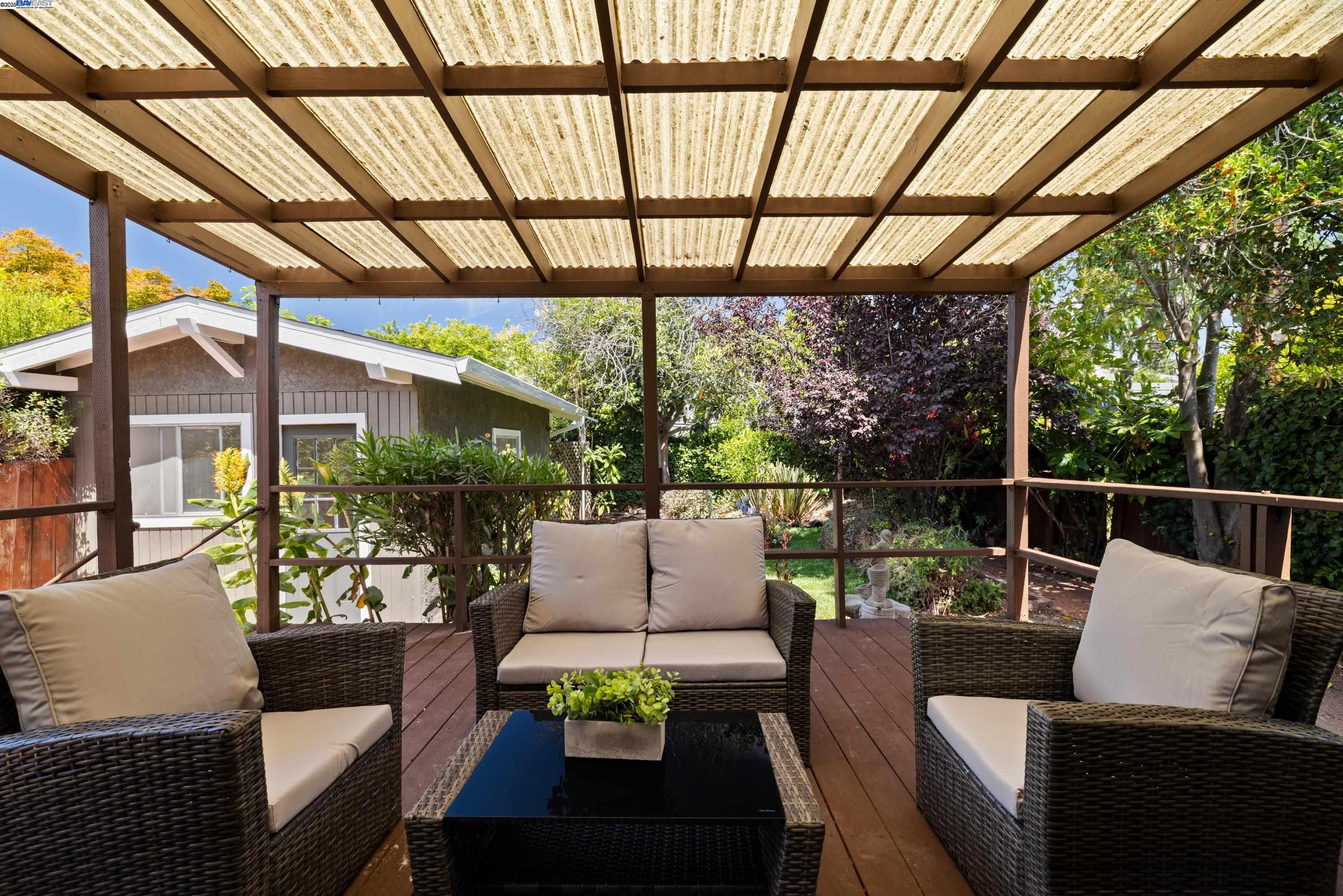 Detail Gallery Image 15 of 22 For 406 Begier Ave, San Leandro,  CA 94577 - 3 Beds | 2 Baths