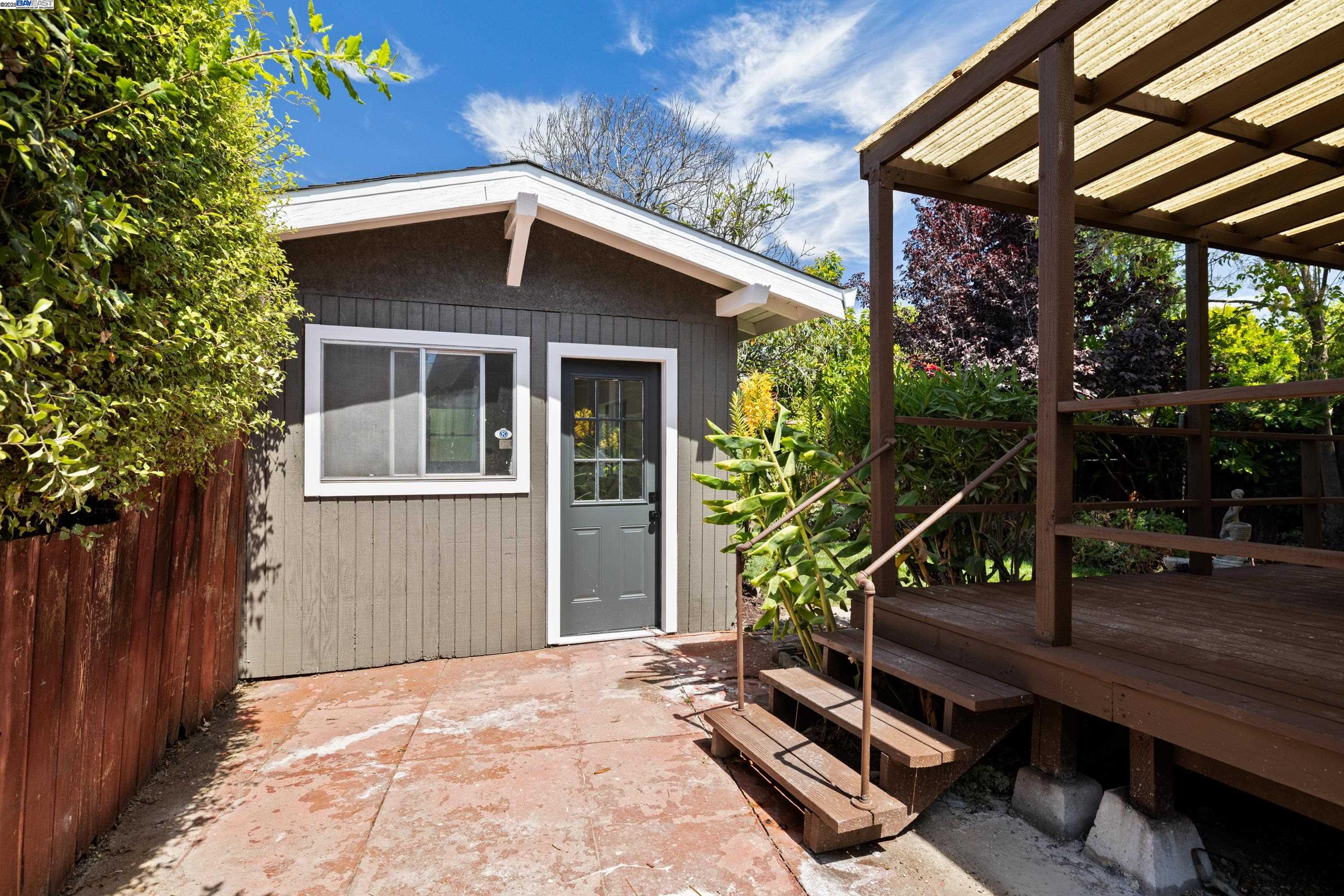 Detail Gallery Image 17 of 22 For 406 Begier Ave, San Leandro,  CA 94577 - 3 Beds | 2 Baths