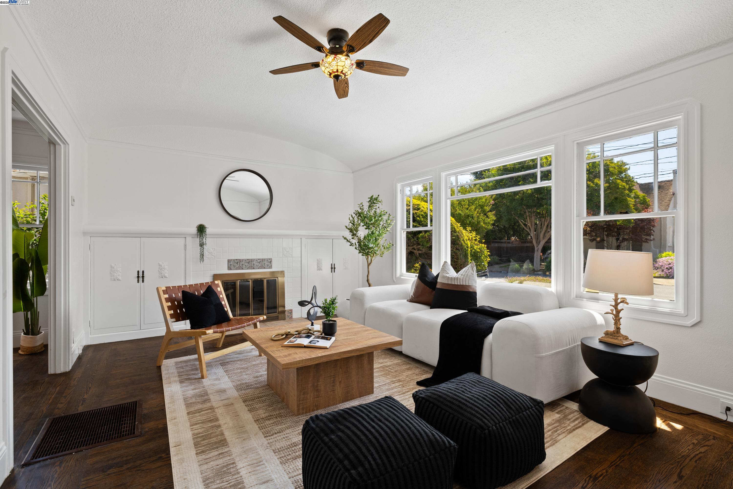 Detail Gallery Image 3 of 22 For 406 Begier Ave, San Leandro,  CA 94577 - 3 Beds | 2 Baths