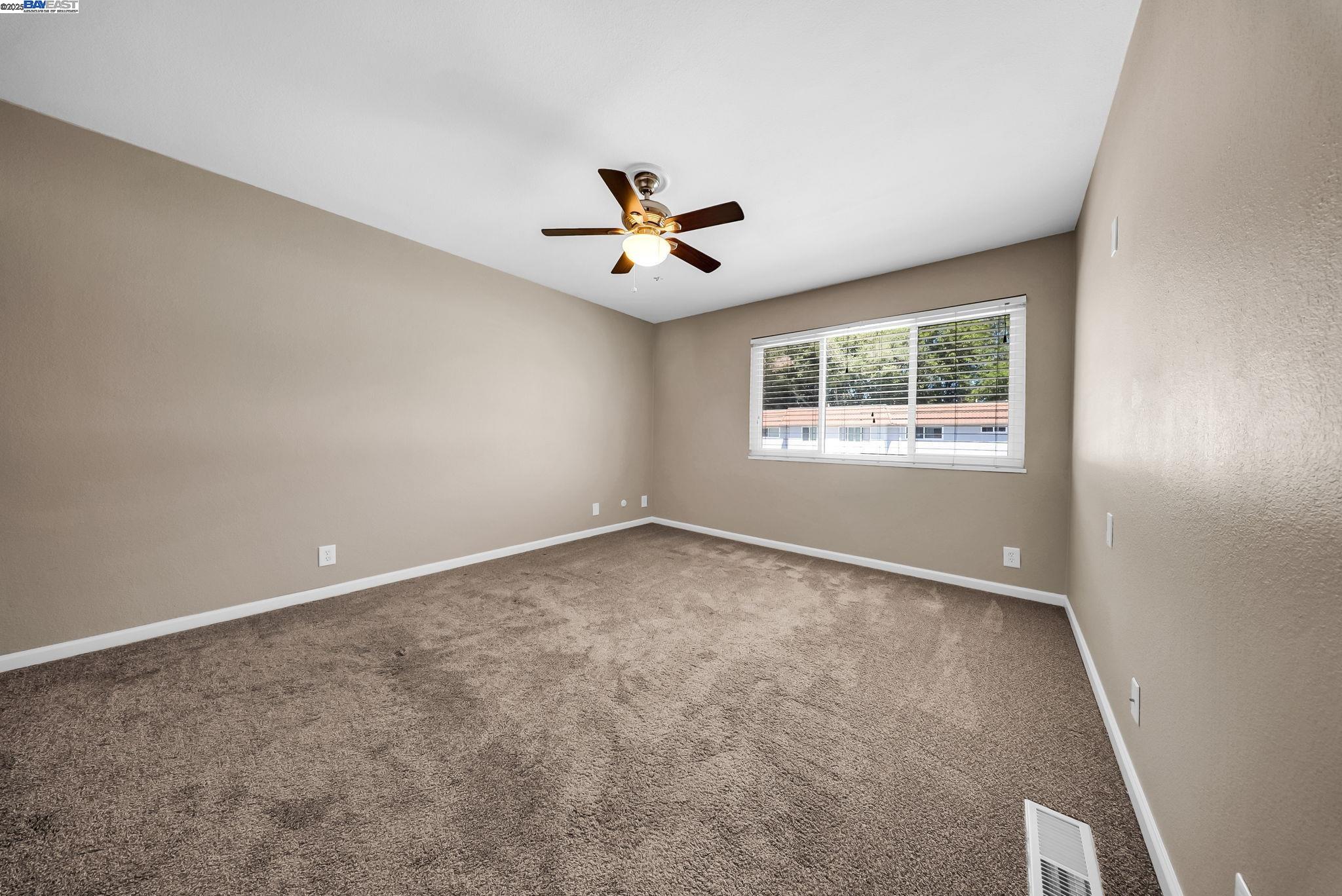 Detail Gallery Image 16 of 33 For 4446 Seminole Way, Pleasanton,  CA 94588-4201 - 4 Beds | 2/1 Baths