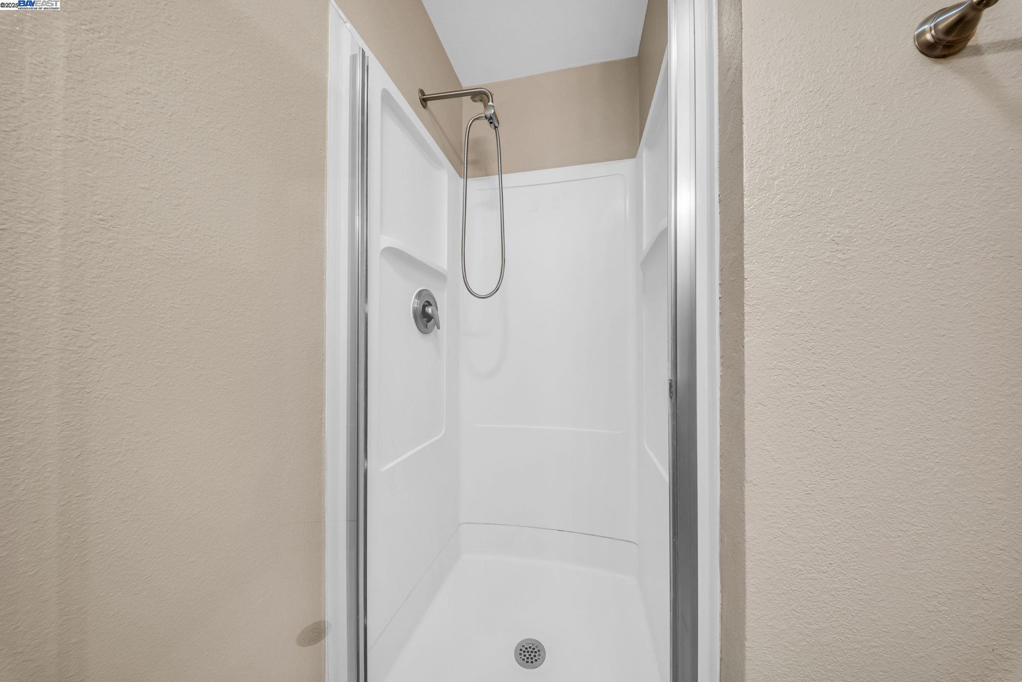 Detail Gallery Image 20 of 33 For 4446 Seminole Way, Pleasanton,  CA 94588-4201 - 4 Beds | 2/1 Baths