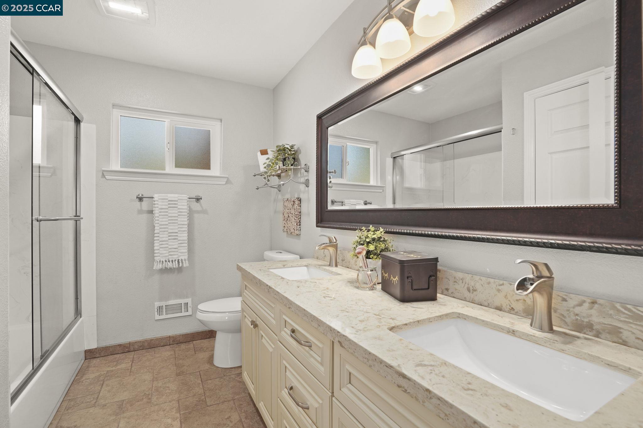 Detail Gallery Image 17 of 23 For 923 Jewett Ave, Pittsburg,  CA 94565 - 3 Beds | 2 Baths