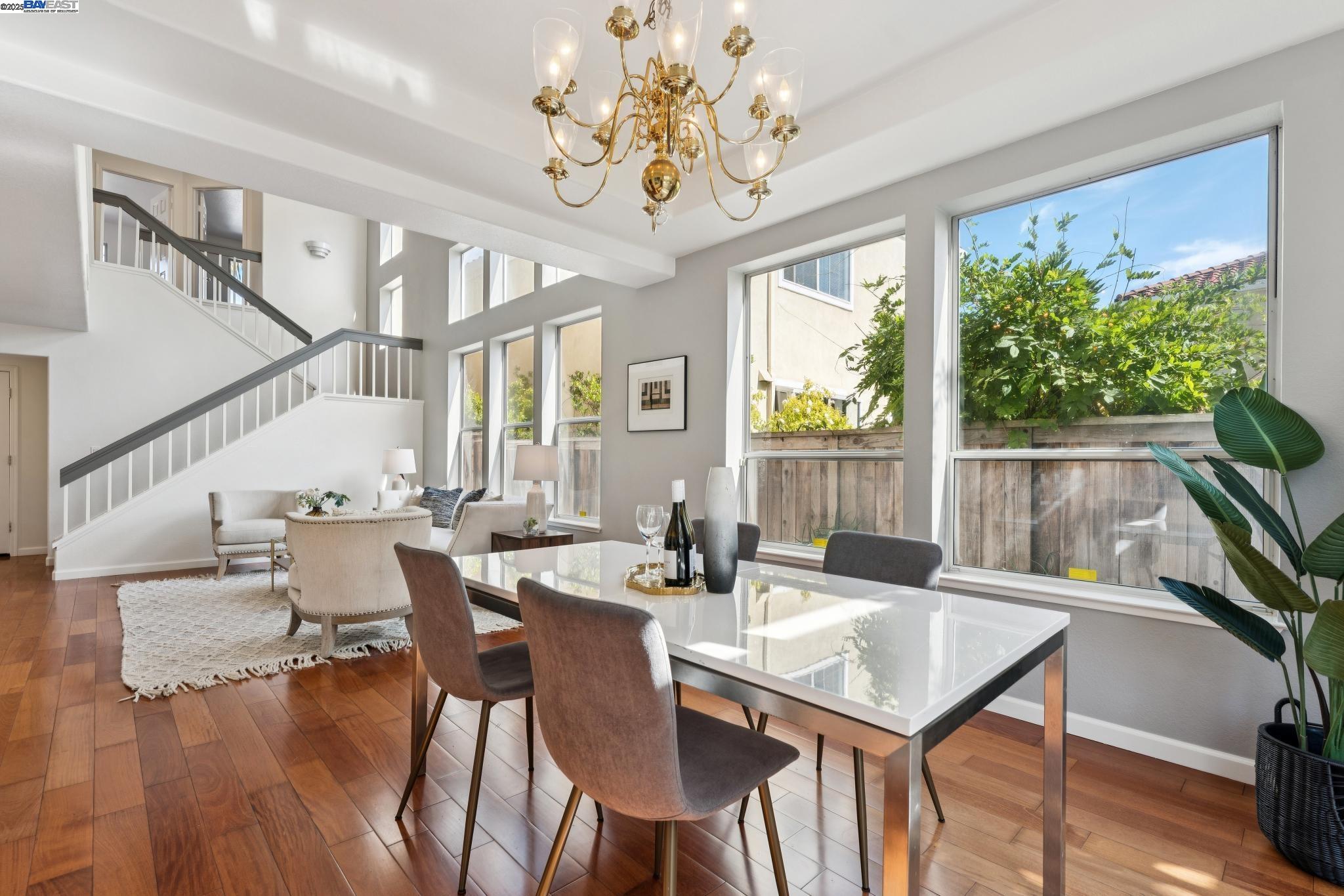 Detail Gallery Image 12 of 53 For 125 Cardigan Bay, Alameda,  CA 94502 - 4 Beds | 2/1 Baths