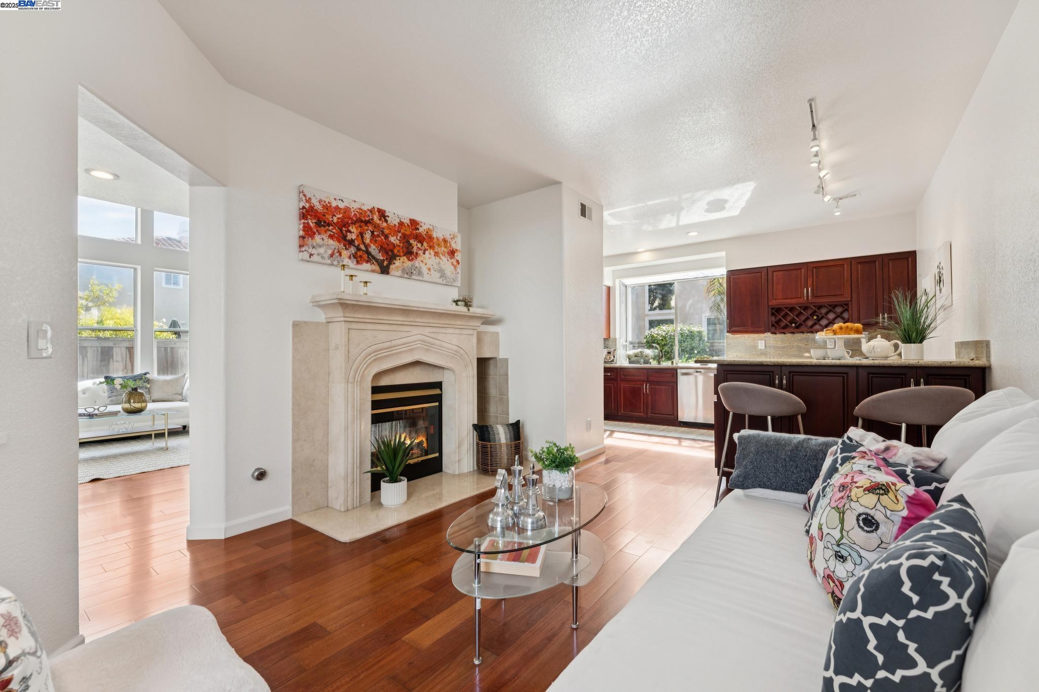 Detail Gallery Image 20 of 53 For 125 Cardigan Bay, Alameda,  CA 94502 - 4 Beds | 2/1 Baths