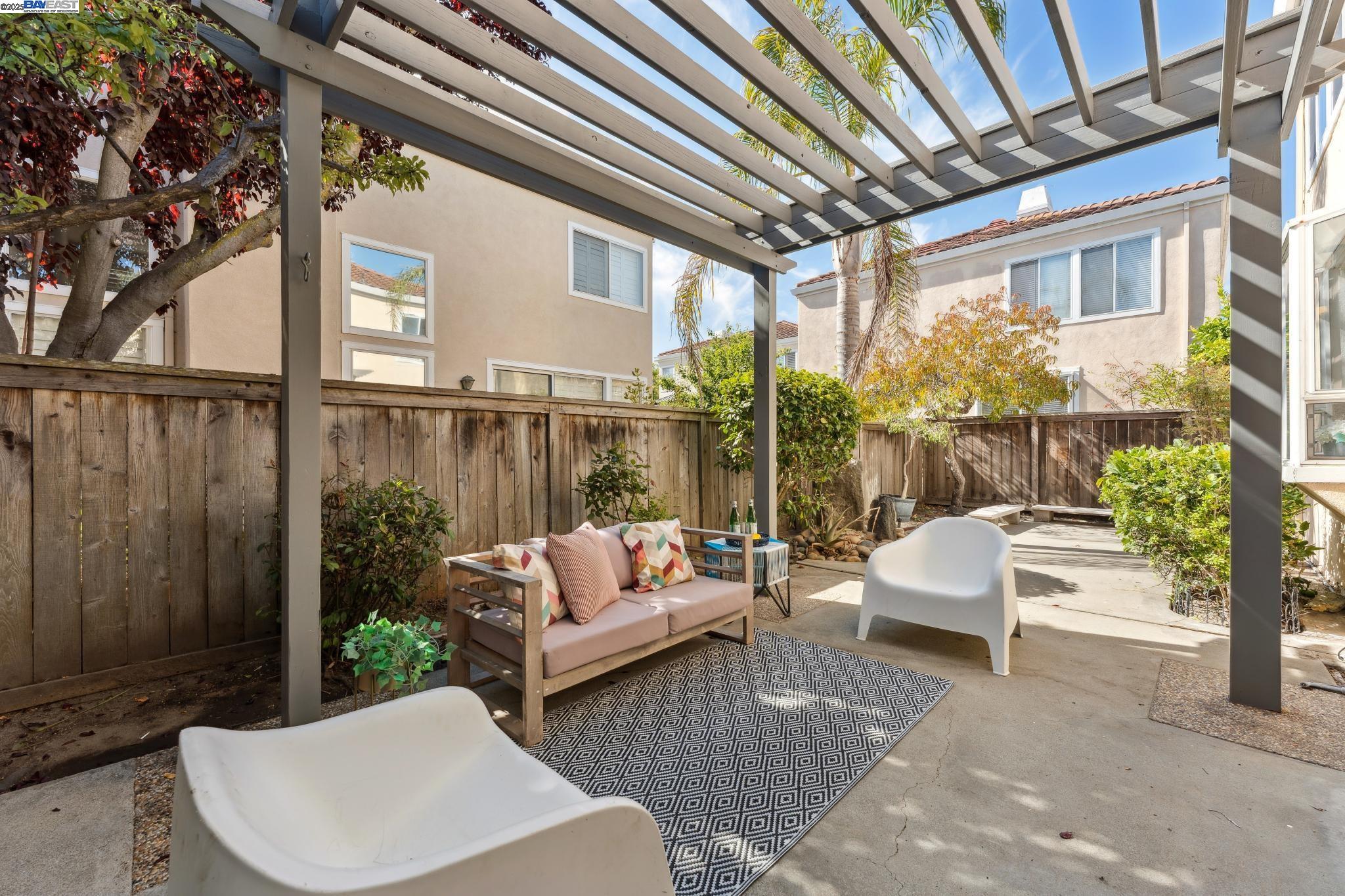 Detail Gallery Image 45 of 53 For 125 Cardigan Bay, Alameda,  CA 94502 - 4 Beds | 2/1 Baths