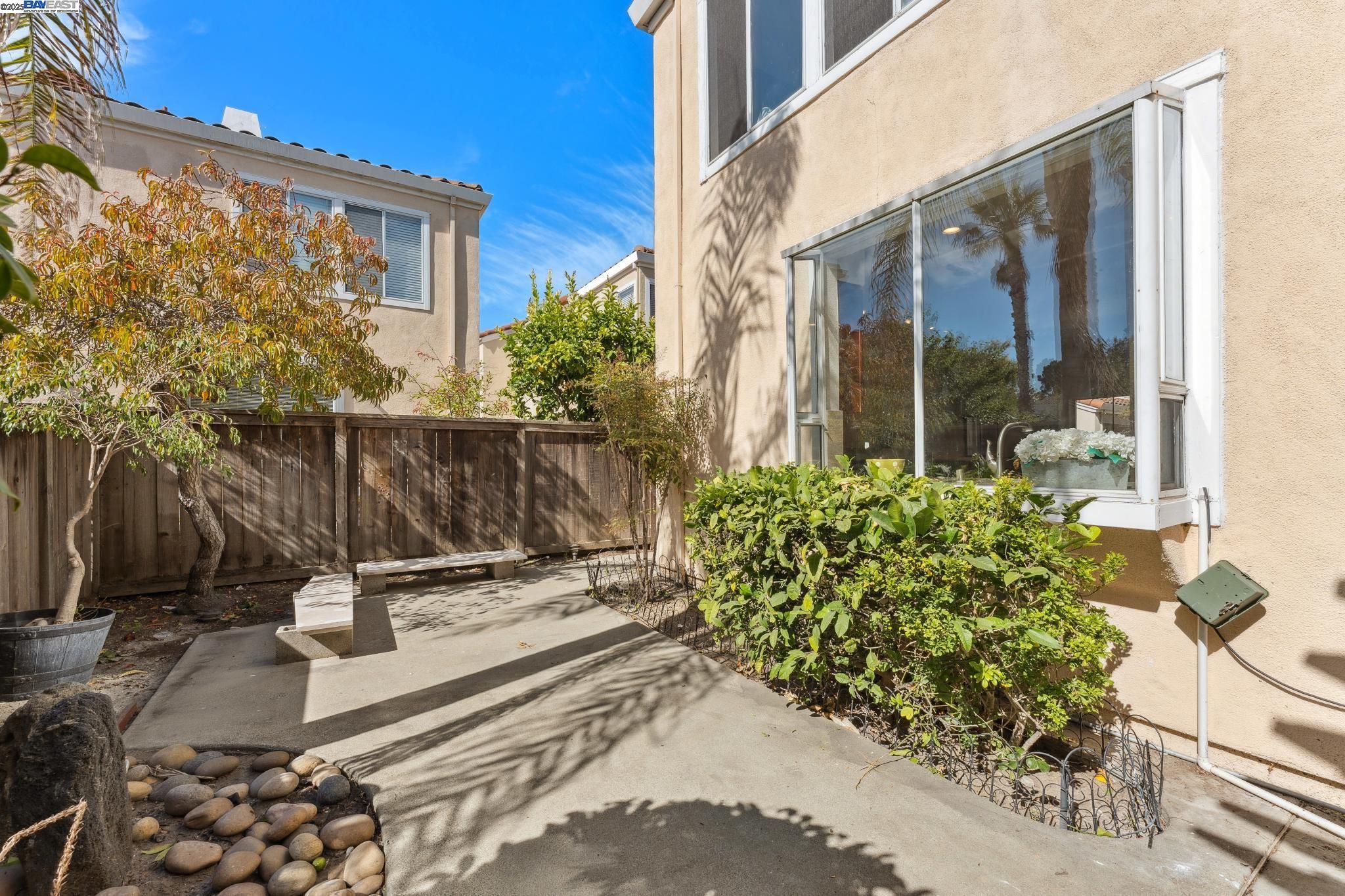 Detail Gallery Image 46 of 53 For 125 Cardigan Bay, Alameda,  CA 94502 - 4 Beds | 2/1 Baths