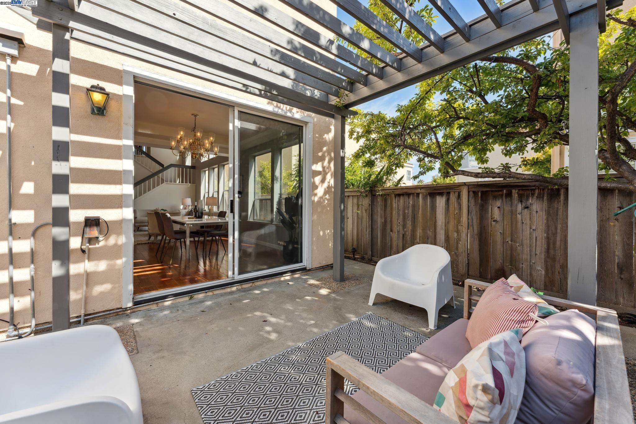 Detail Gallery Image 48 of 53 For 125 Cardigan Bay, Alameda,  CA 94502 - 4 Beds | 2/1 Baths