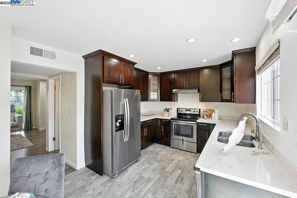 Detail Gallery Image 18 of 54 For 4423 Corto Monterey, Union City,  CA 94587 - 3 Beds | 2/1 Baths