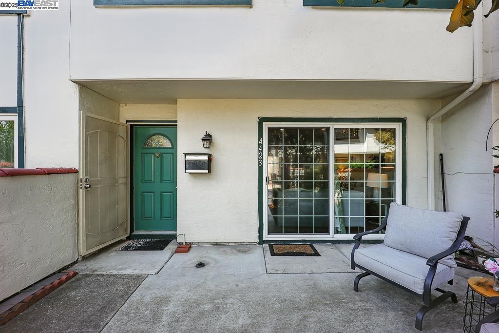 Detail Gallery Image 8 of 54 For 4423 Corto Monterey, Union City,  CA 94587 - 3 Beds | 2/1 Baths