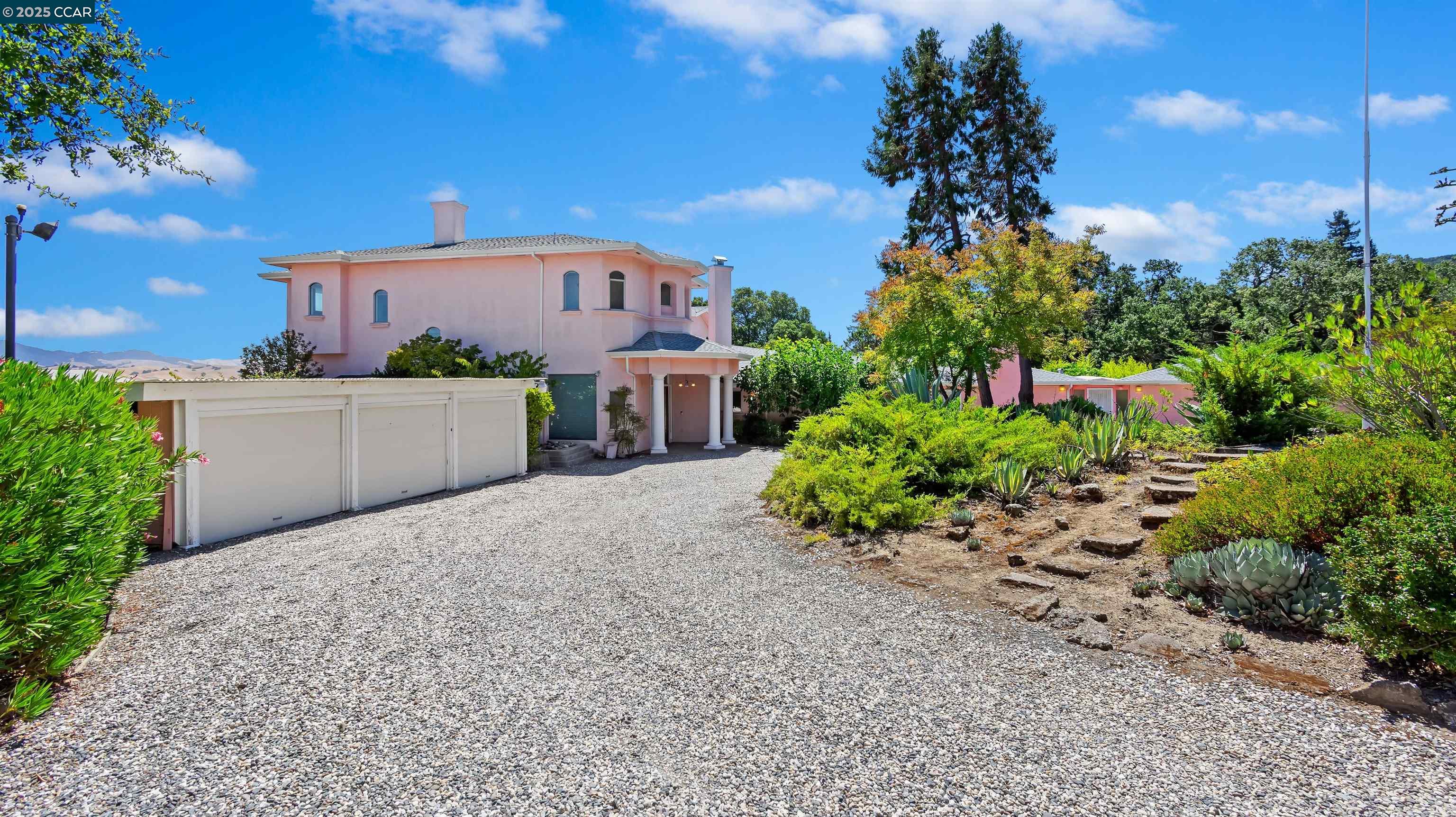 Detail Gallery Image 39 of 55 For 7 Sky Terrace, Danville,  CA 94526 - 5 Beds | 5 Baths