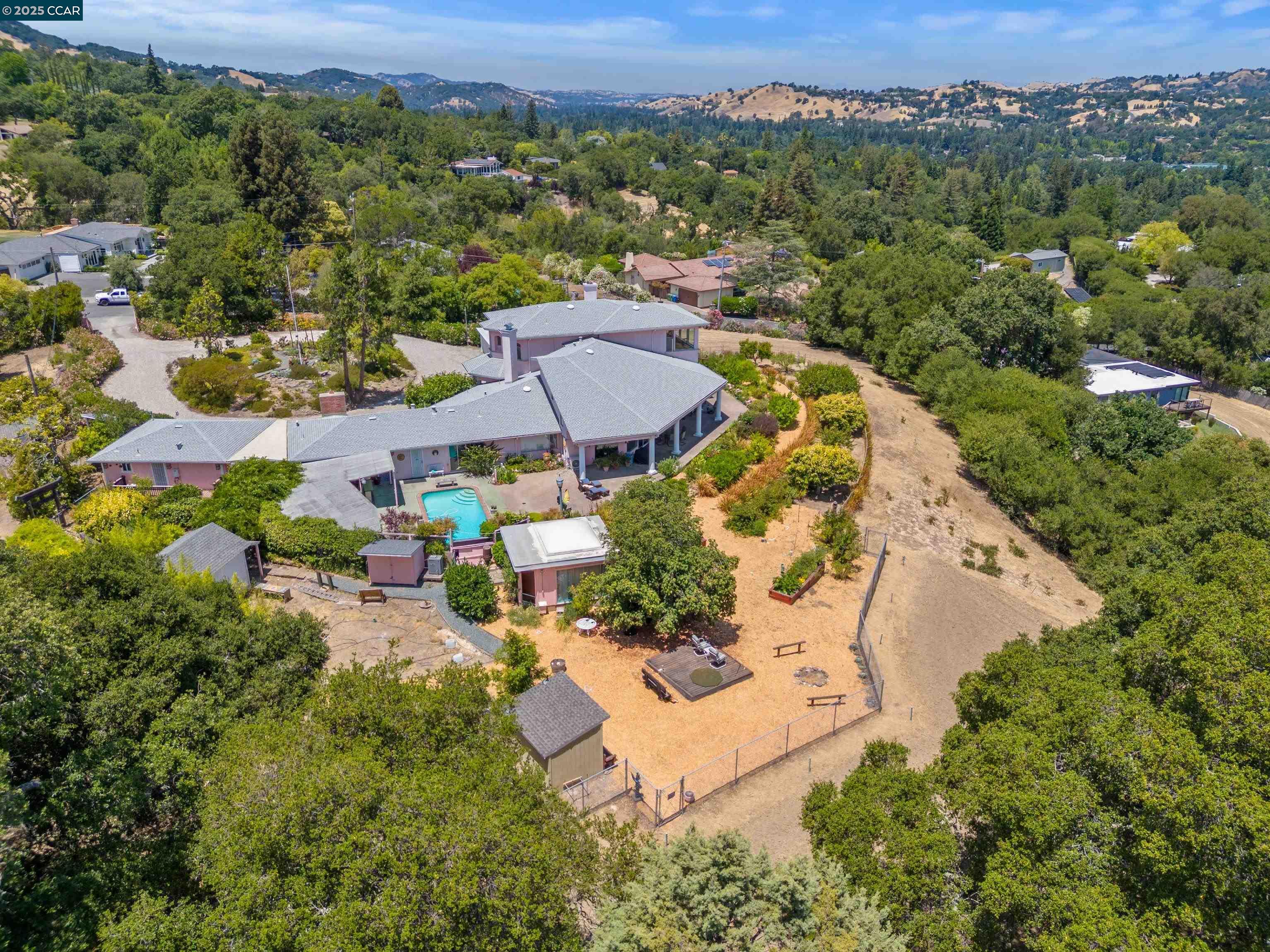 Detail Gallery Image 6 of 55 For 7 Sky Terrace, Danville,  CA 94526 - 5 Beds | 5 Baths