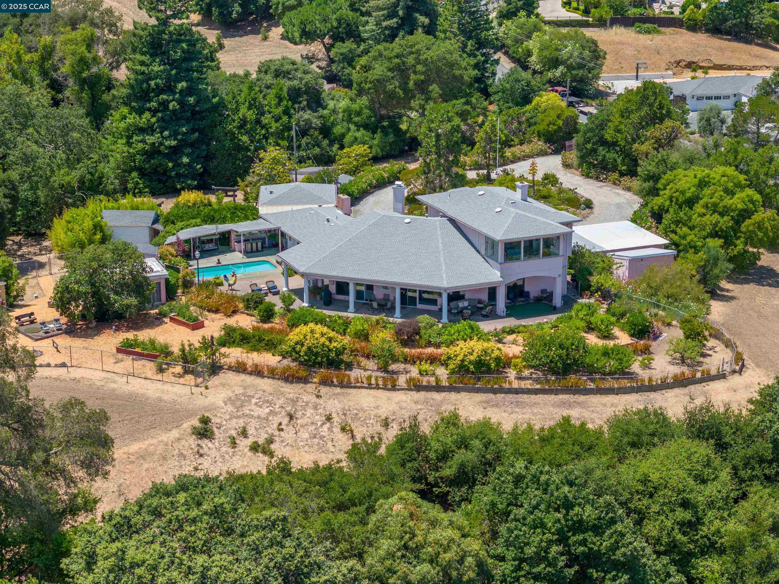 Detail Gallery Image 8 of 55 For 7 Sky Terrace, Danville,  CA 94526 - 5 Beds | 5 Baths