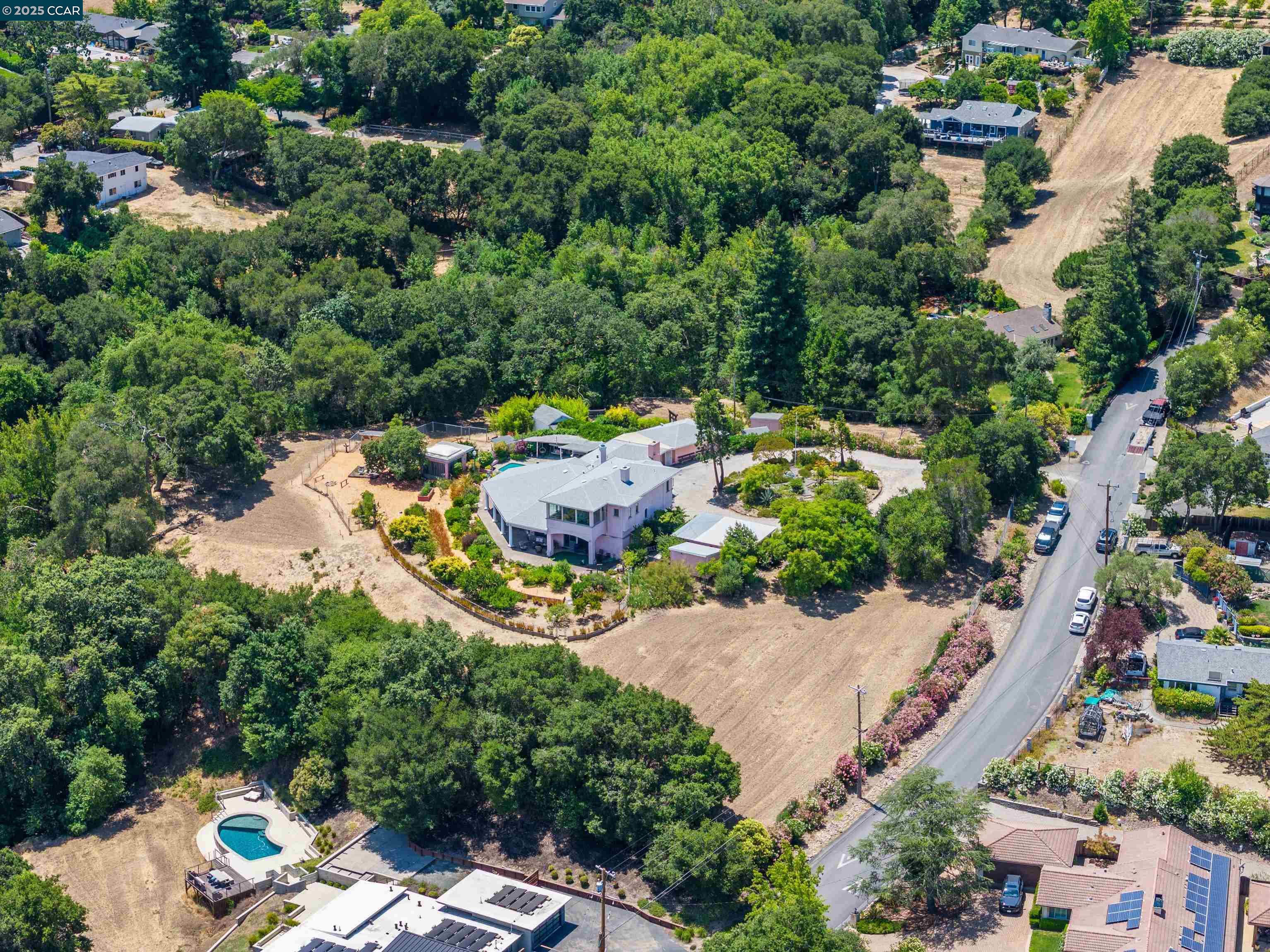Detail Gallery Image 9 of 55 For 7 Sky Terrace, Danville,  CA 94526 - 5 Beds | 5 Baths