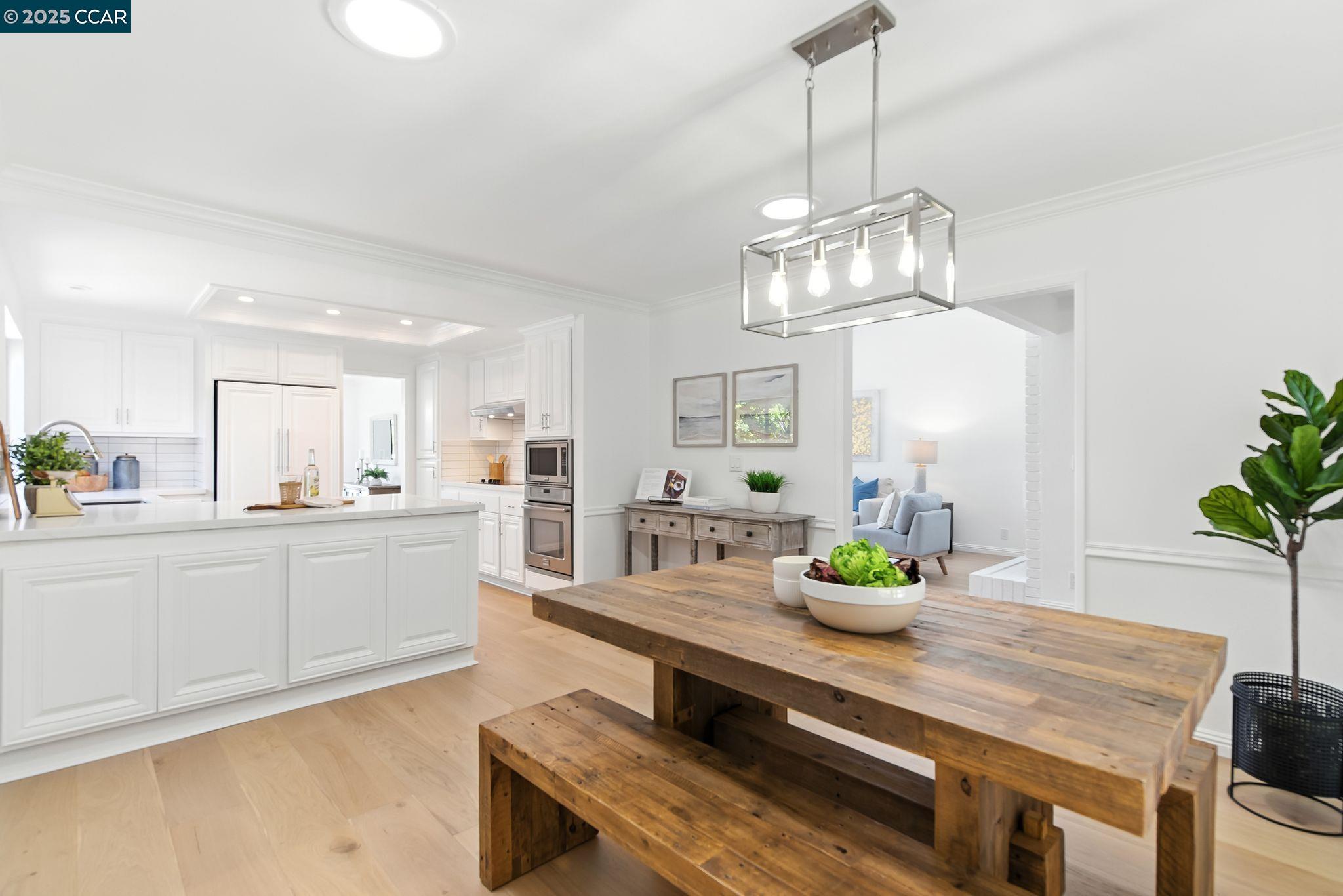 Detail Gallery Image 11 of 43 For 1725 Spyglass Ln, Moraga,  CA 94556 - 3 Beds | 2 Baths