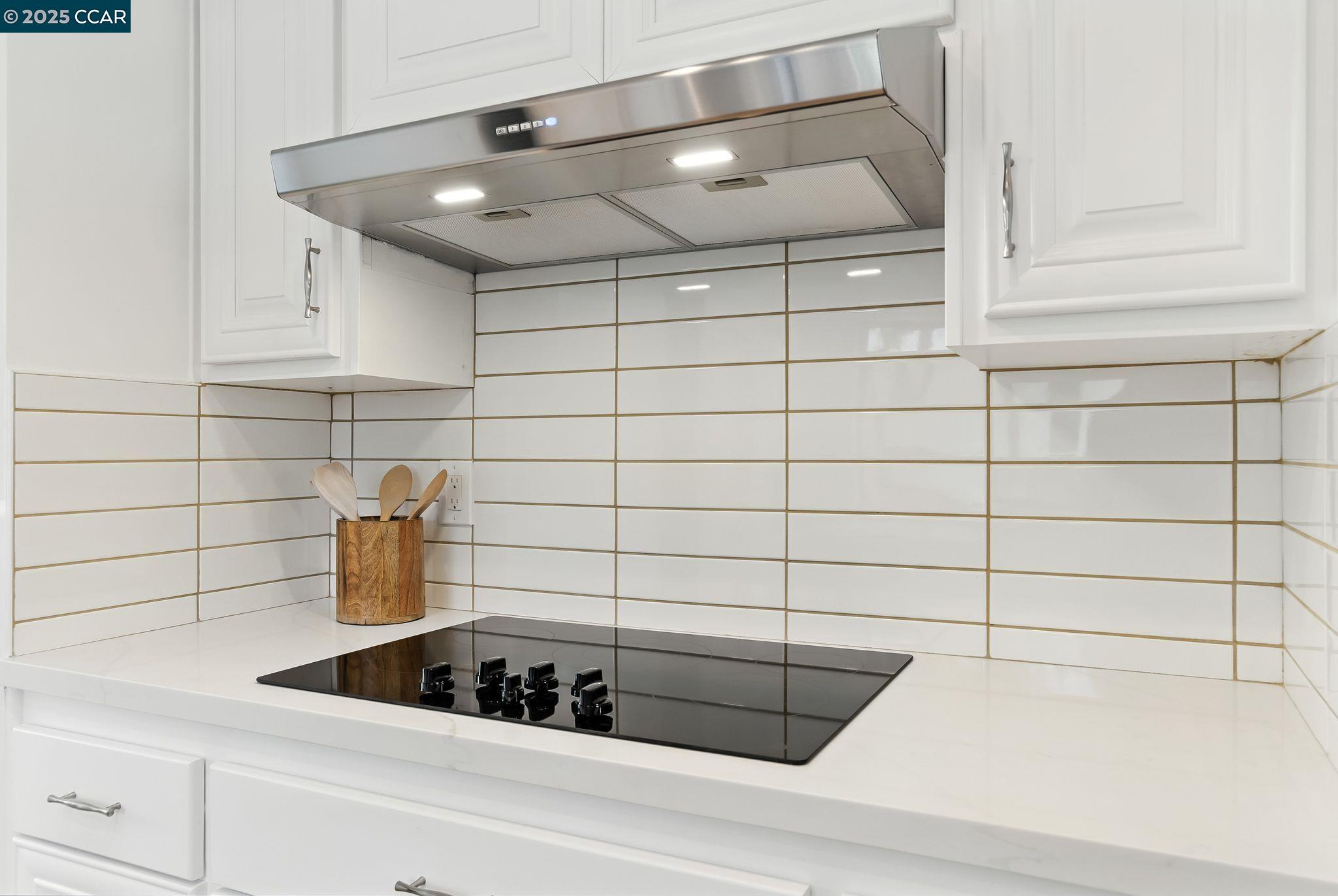 Detail Gallery Image 15 of 43 For 1725 Spyglass Ln, Moraga,  CA 94556 - 3 Beds | 2 Baths