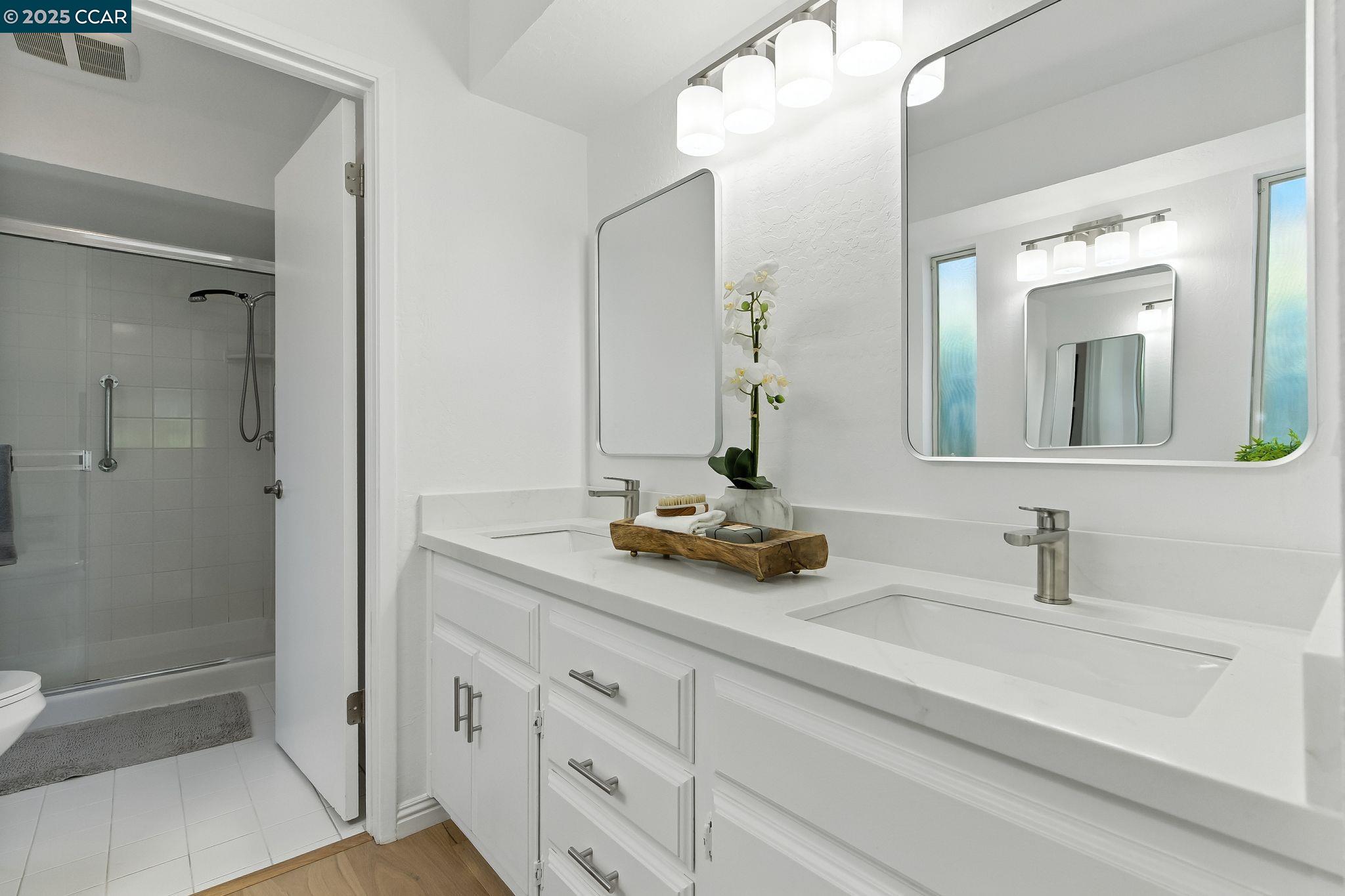 Detail Gallery Image 19 of 43 For 1725 Spyglass Ln, Moraga,  CA 94556 - 3 Beds | 2 Baths
