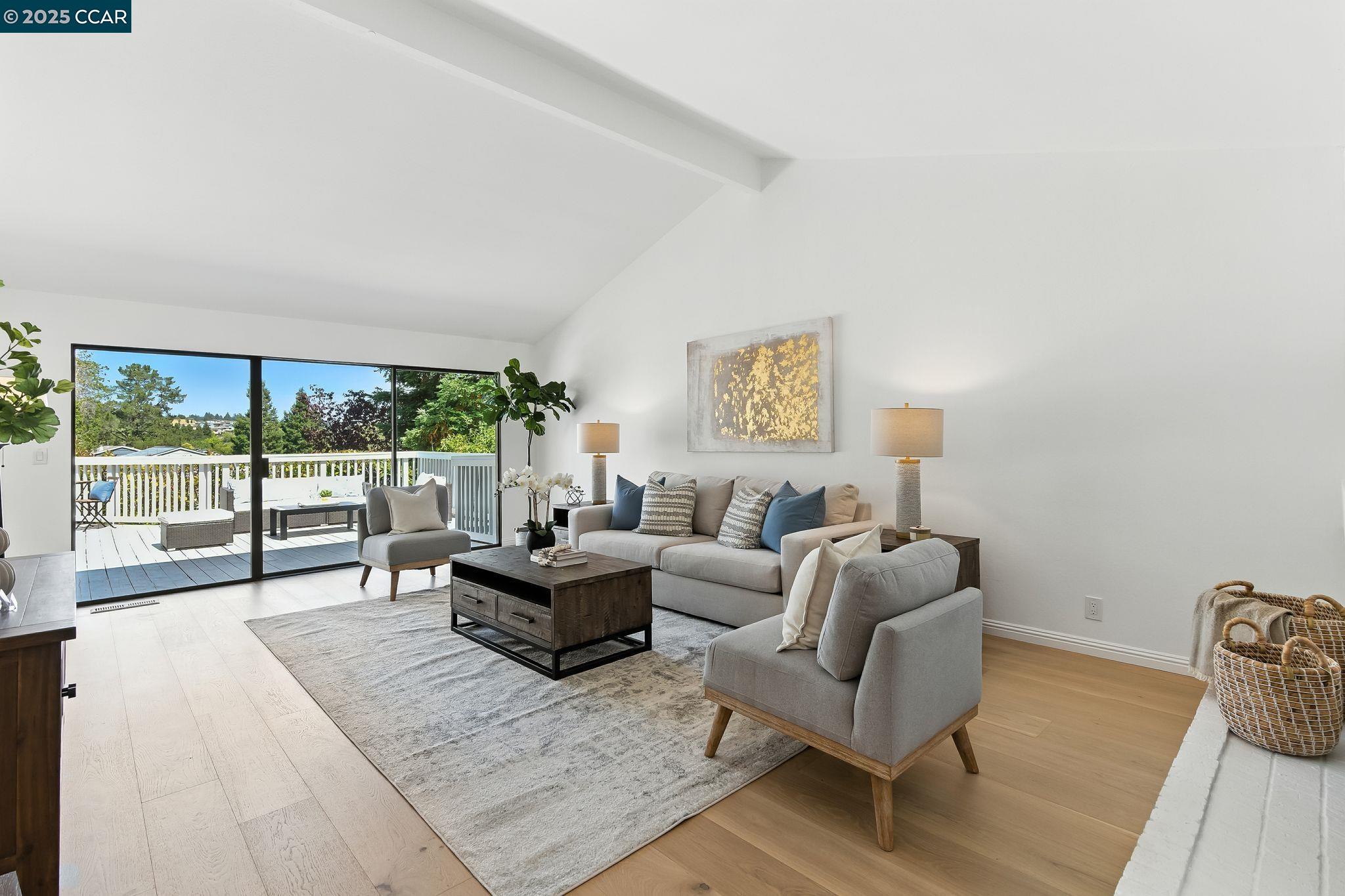 Detail Gallery Image 4 of 43 For 1725 Spyglass Ln, Moraga,  CA 94556 - 3 Beds | 2 Baths