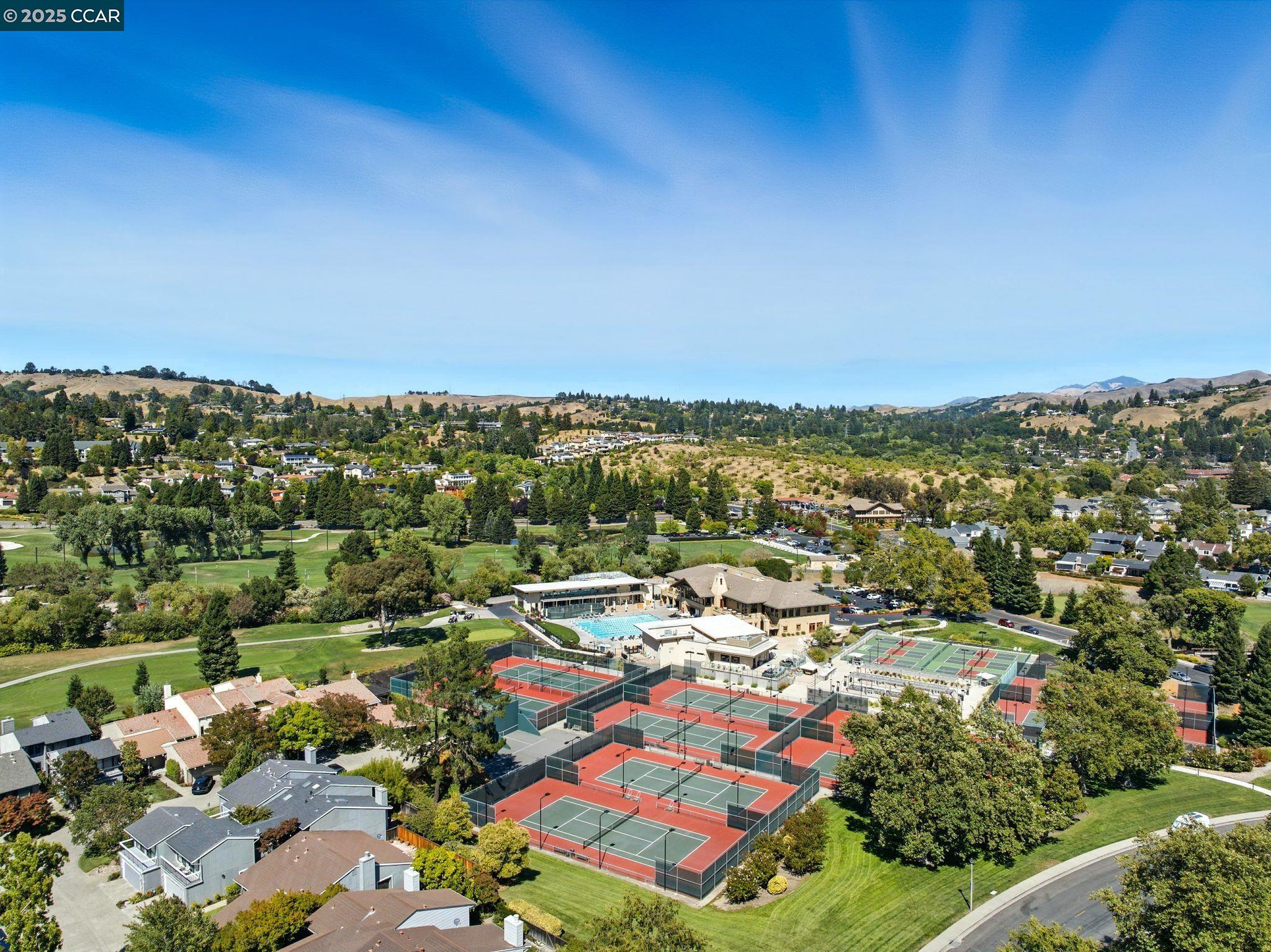 Detail Gallery Image 40 of 43 For 1725 Spyglass Ln, Moraga,  CA 94556 - 3 Beds | 2 Baths
