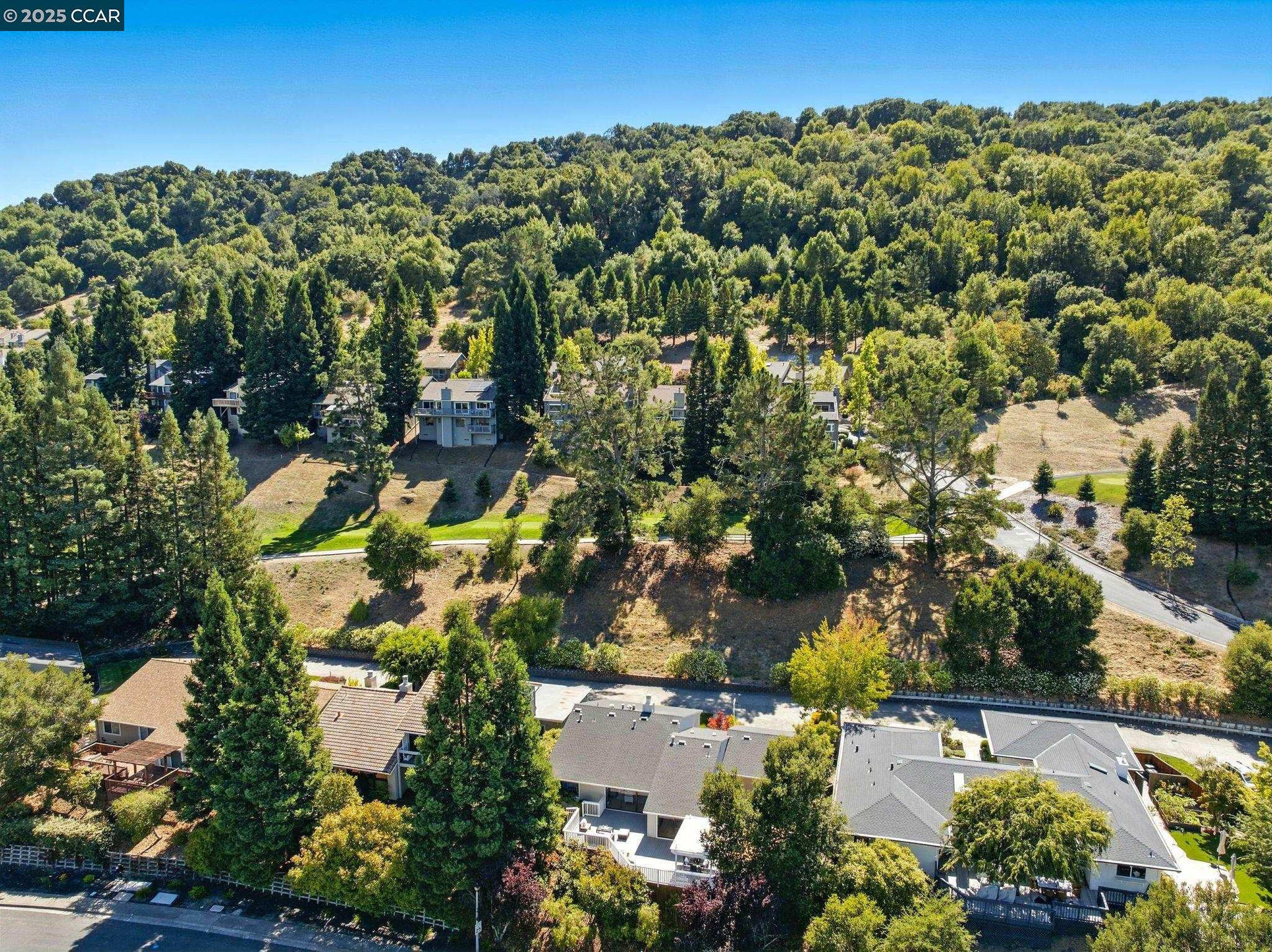 Detail Gallery Image 43 of 43 For 1725 Spyglass Ln, Moraga,  CA 94556 - 3 Beds | 2 Baths