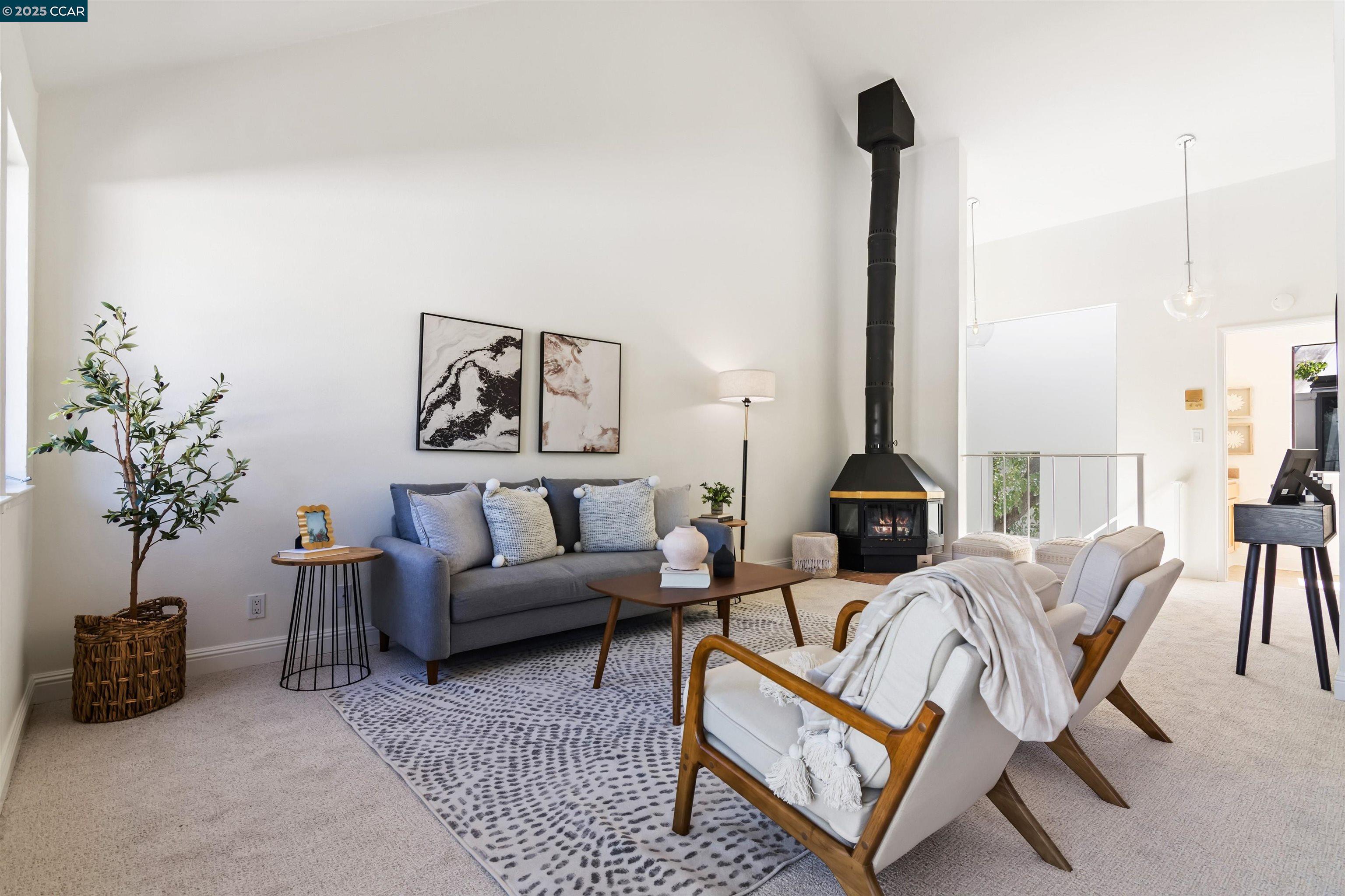 Detail Gallery Image 5 of 25 For 10 Zurich Ct, Pleasant Hill,  CA 94523 - 2 Beds | 2/1 Baths