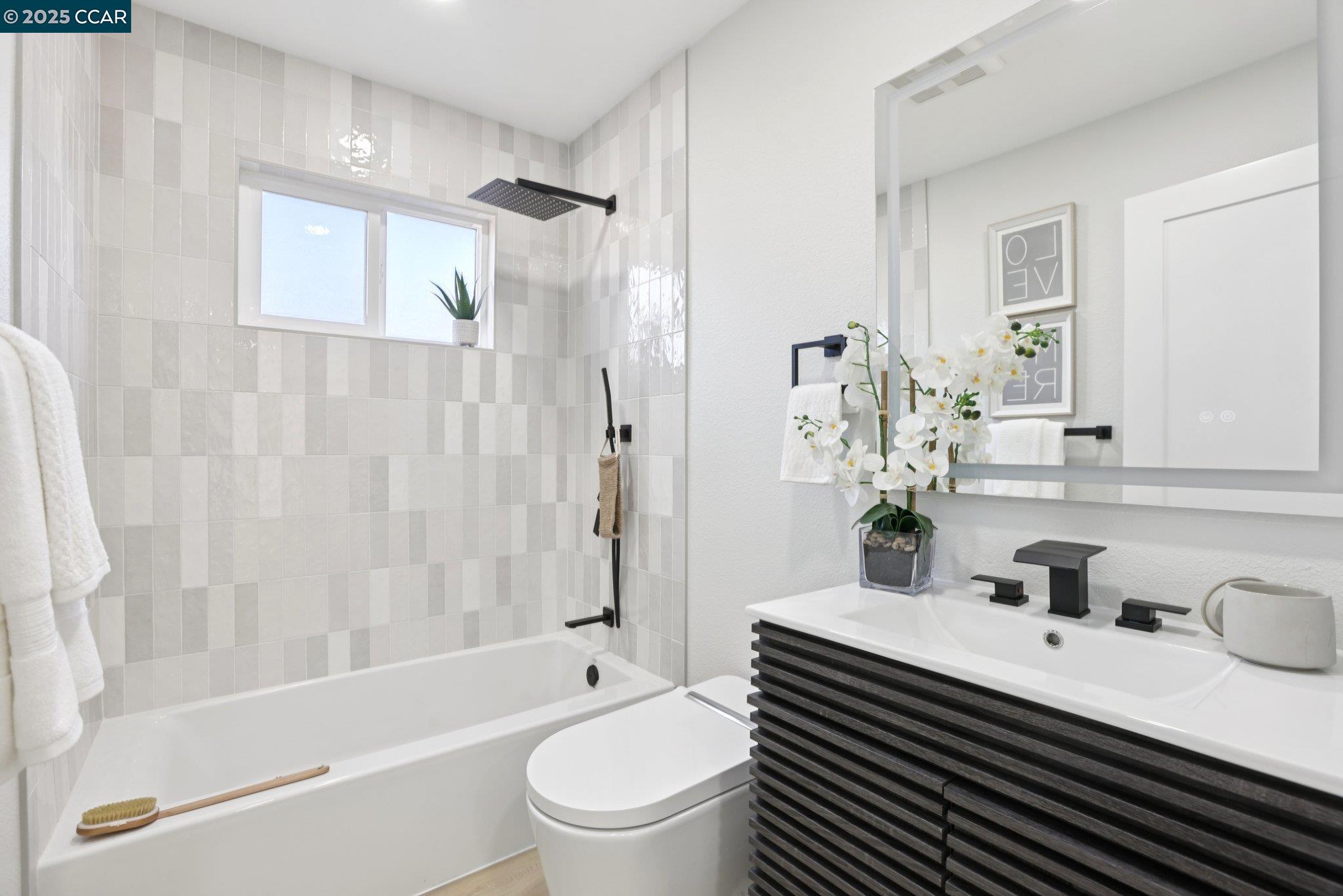 Detail Gallery Image 14 of 30 For 1604 Chestnut Ct, Concord,  CA 94519 - 4 Beds | 2 Baths