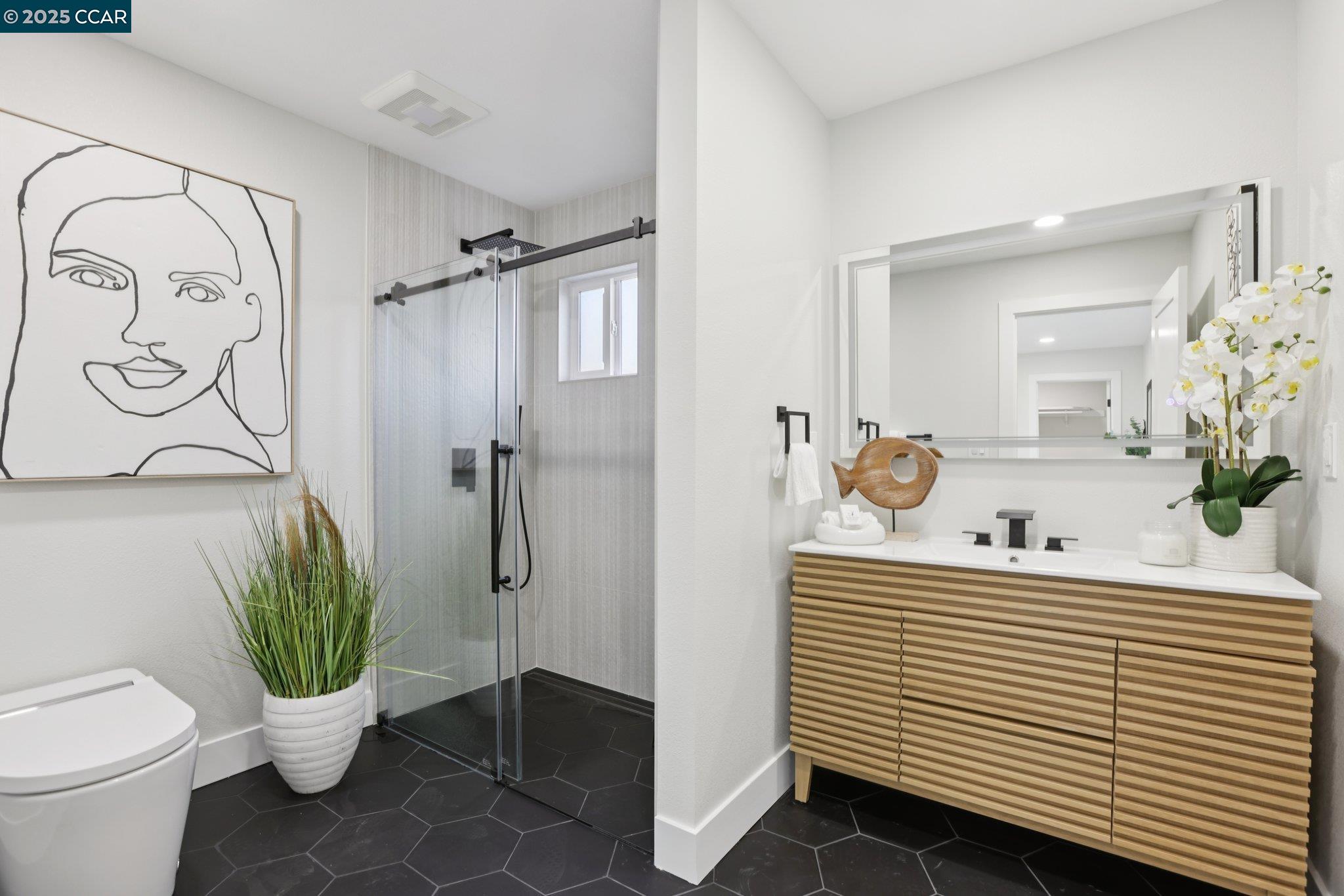 Detail Gallery Image 16 of 30 For 1604 Chestnut Ct, Concord,  CA 94519 - 4 Beds | 2 Baths