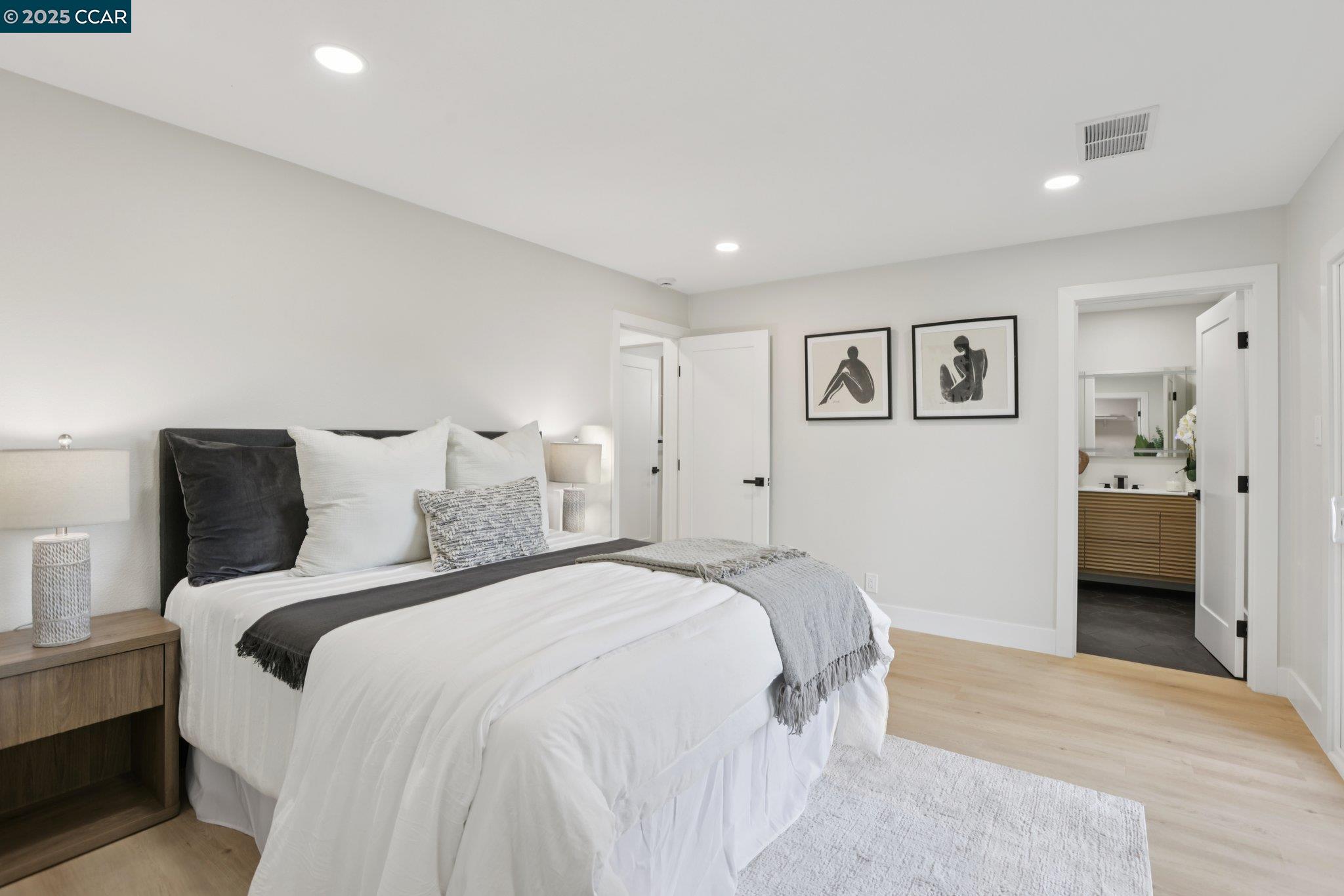 Detail Gallery Image 20 of 30 For 1604 Chestnut Ct, Concord,  CA 94519 - 4 Beds | 2 Baths